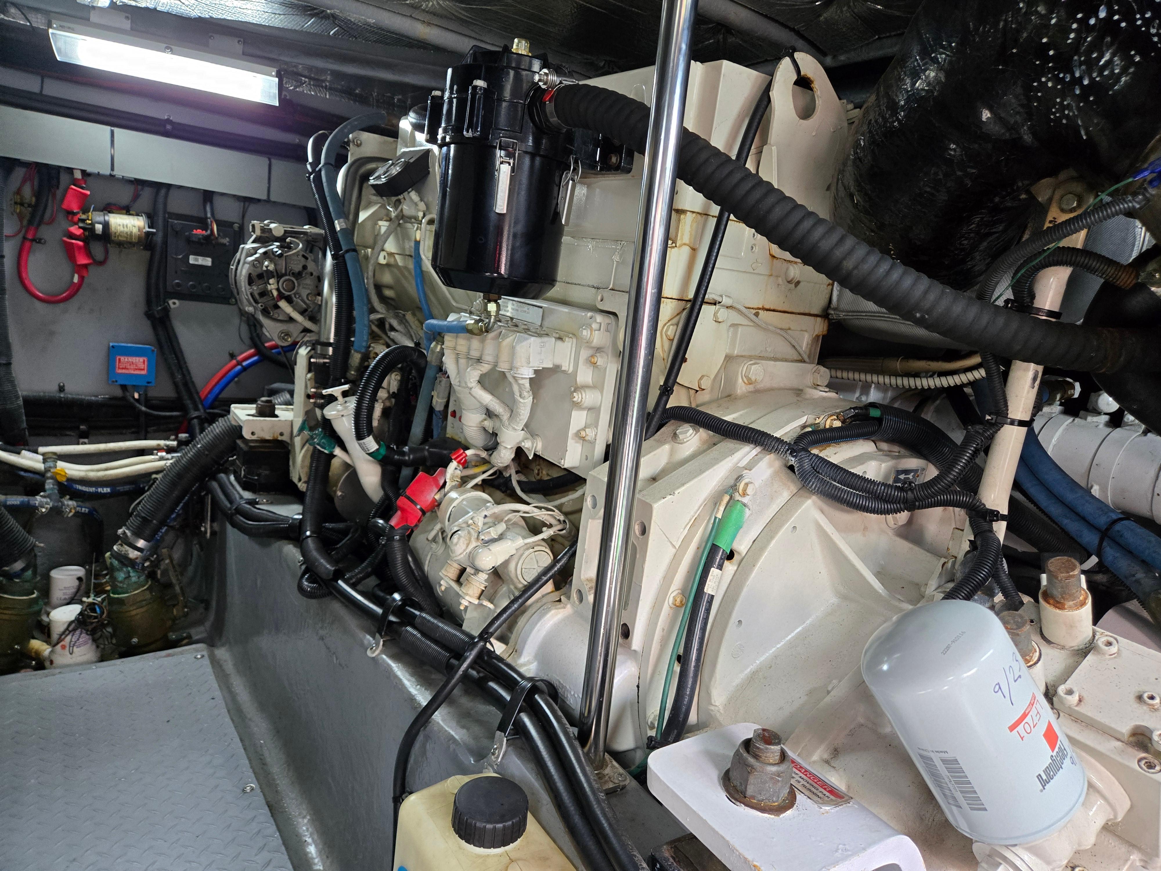 2002-sea-ray-480-sedan-bridge-power-9778901-20250501105504885-1_XLARGE