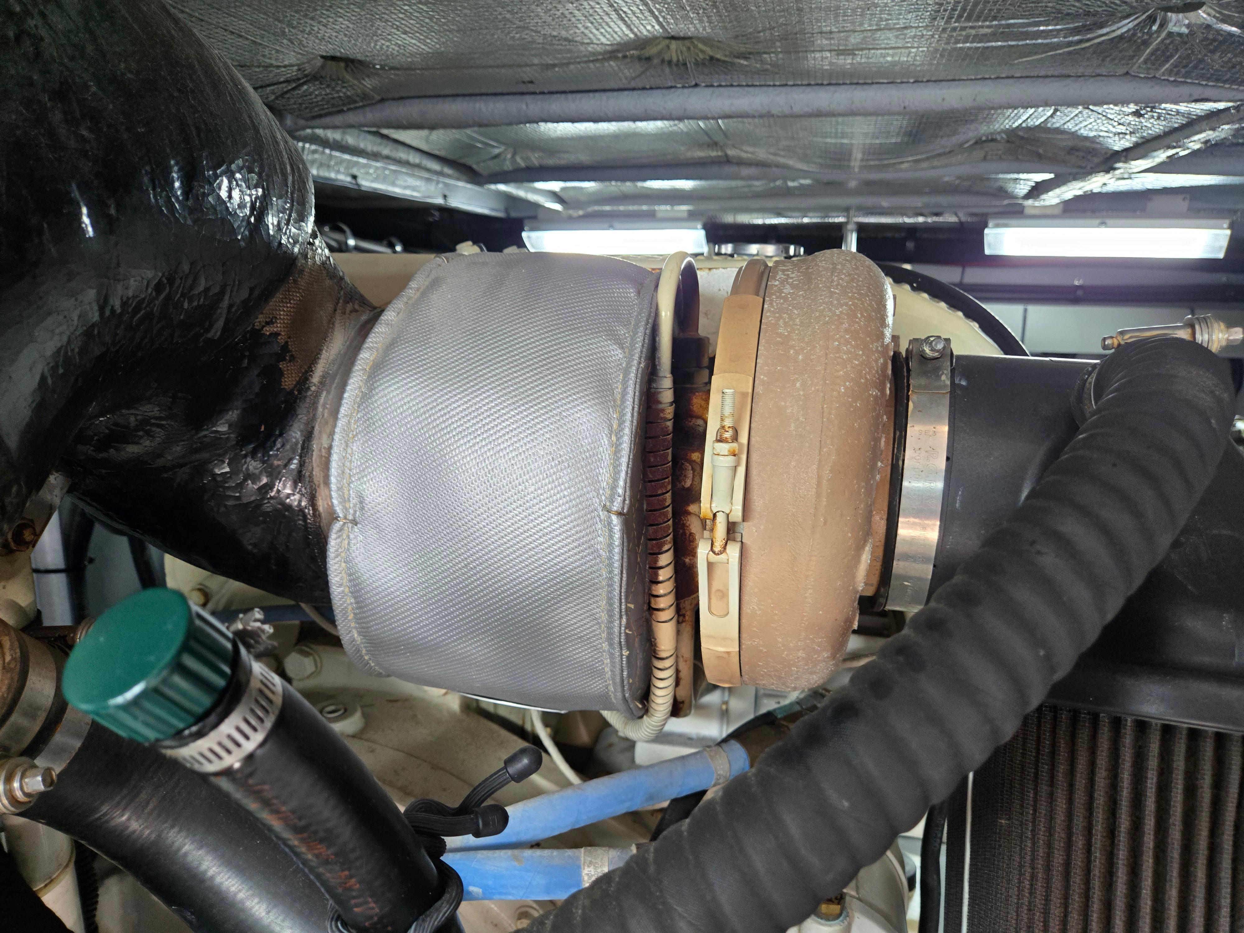 2002-sea-ray-480-sedan-bridge-power-9778901-20250501105617837-1_XLARGE