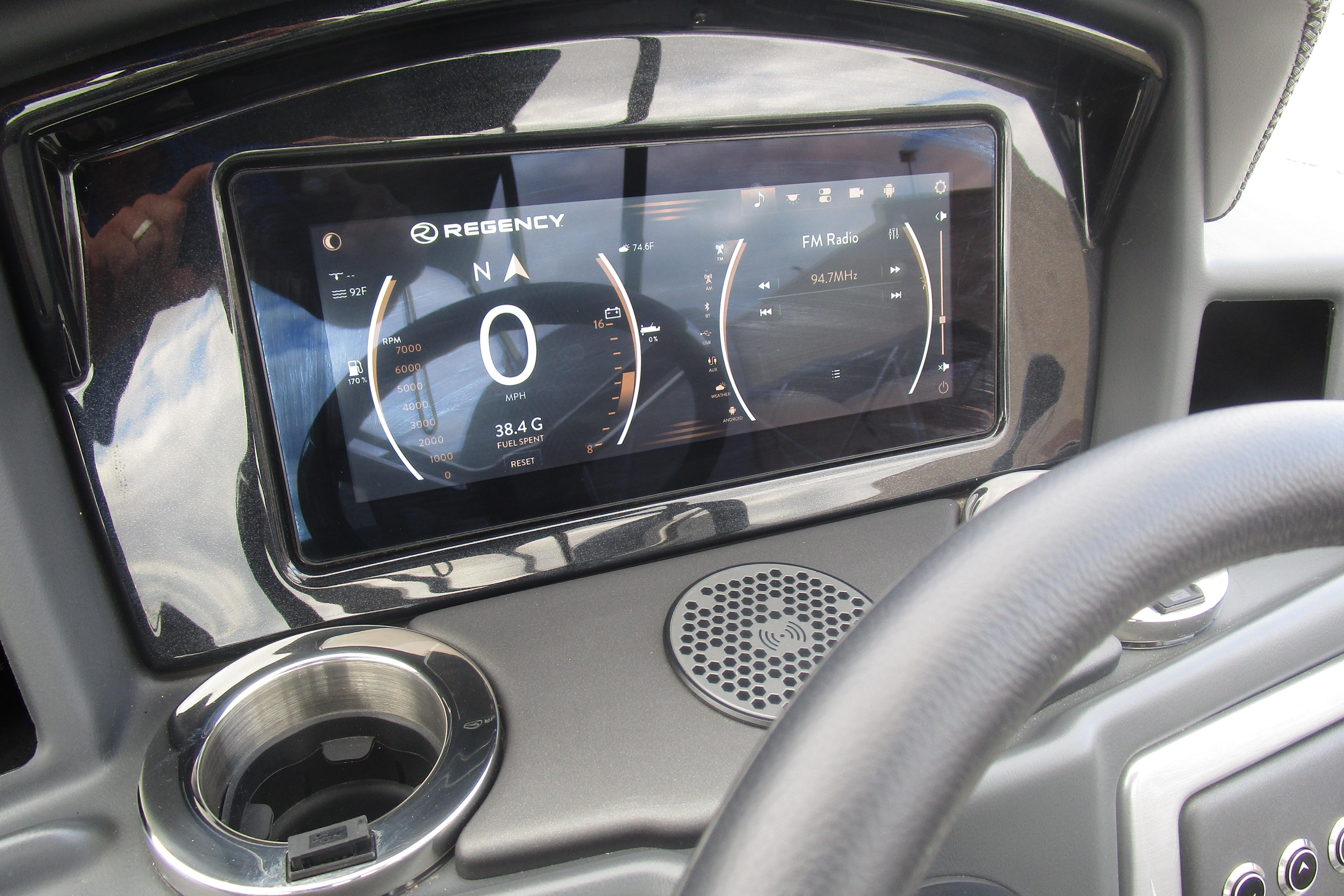 2025 Regency 230 LE3 Gallery