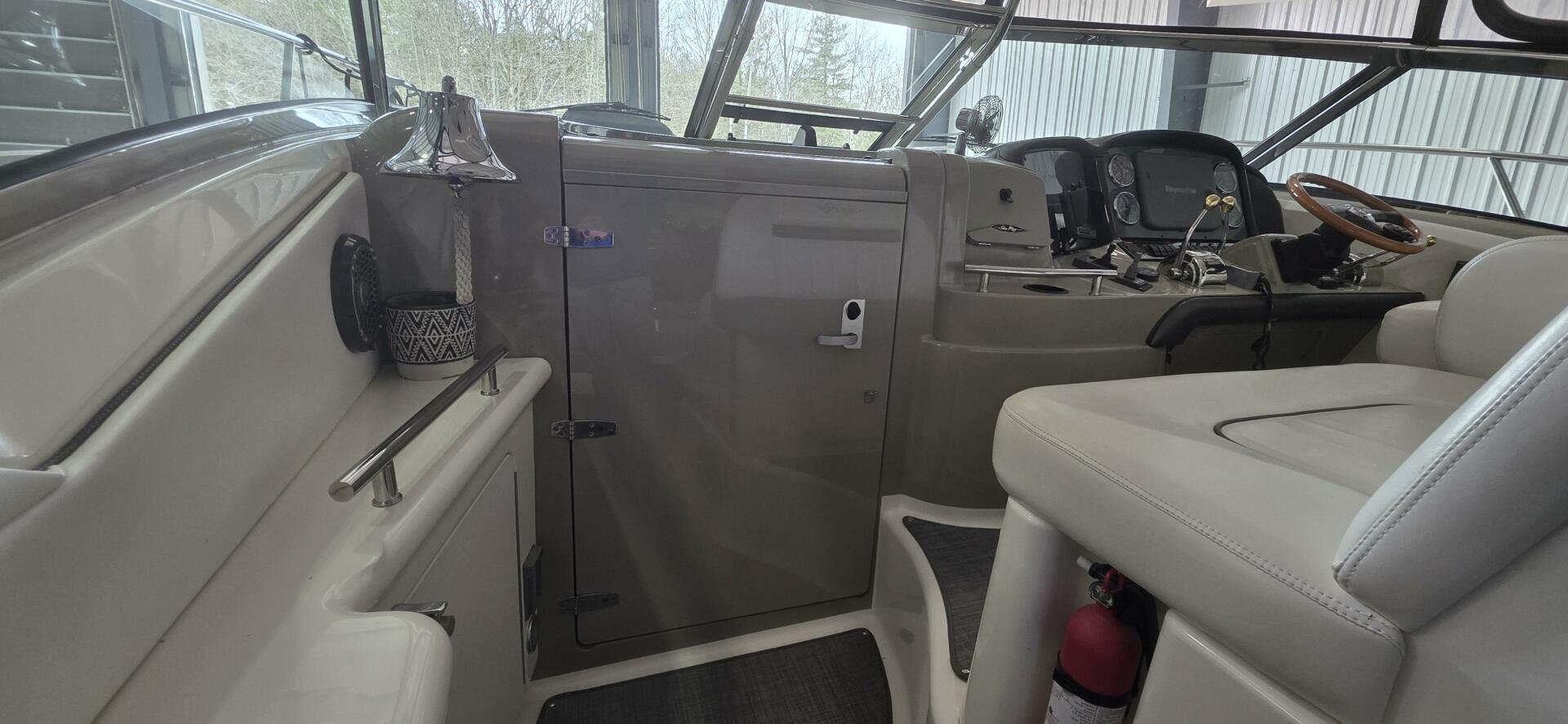 2005-sea-ray-40-sundancer-power-9768912-20250602103355675-1_XLARGE