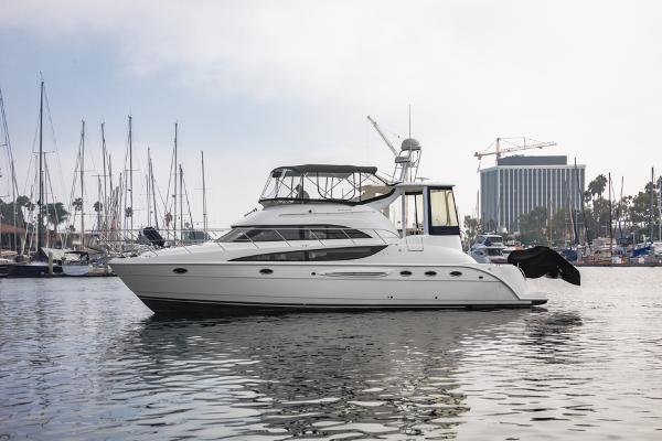 Photo of 2005 Meridian 48'