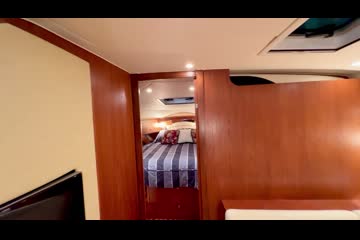 Tiara Yachts 4300 Sovran video