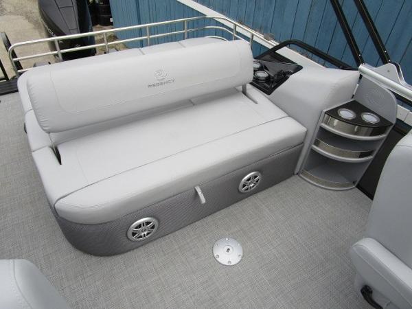 2021 Regency boat for sale, model of the boat is 230 LE3 Sport & Image # 13 of 85