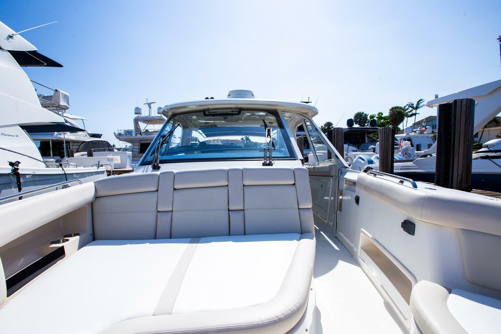 2019-boston-whaler-380-realm-power-9788917-20250509141009024-1_XLARGE