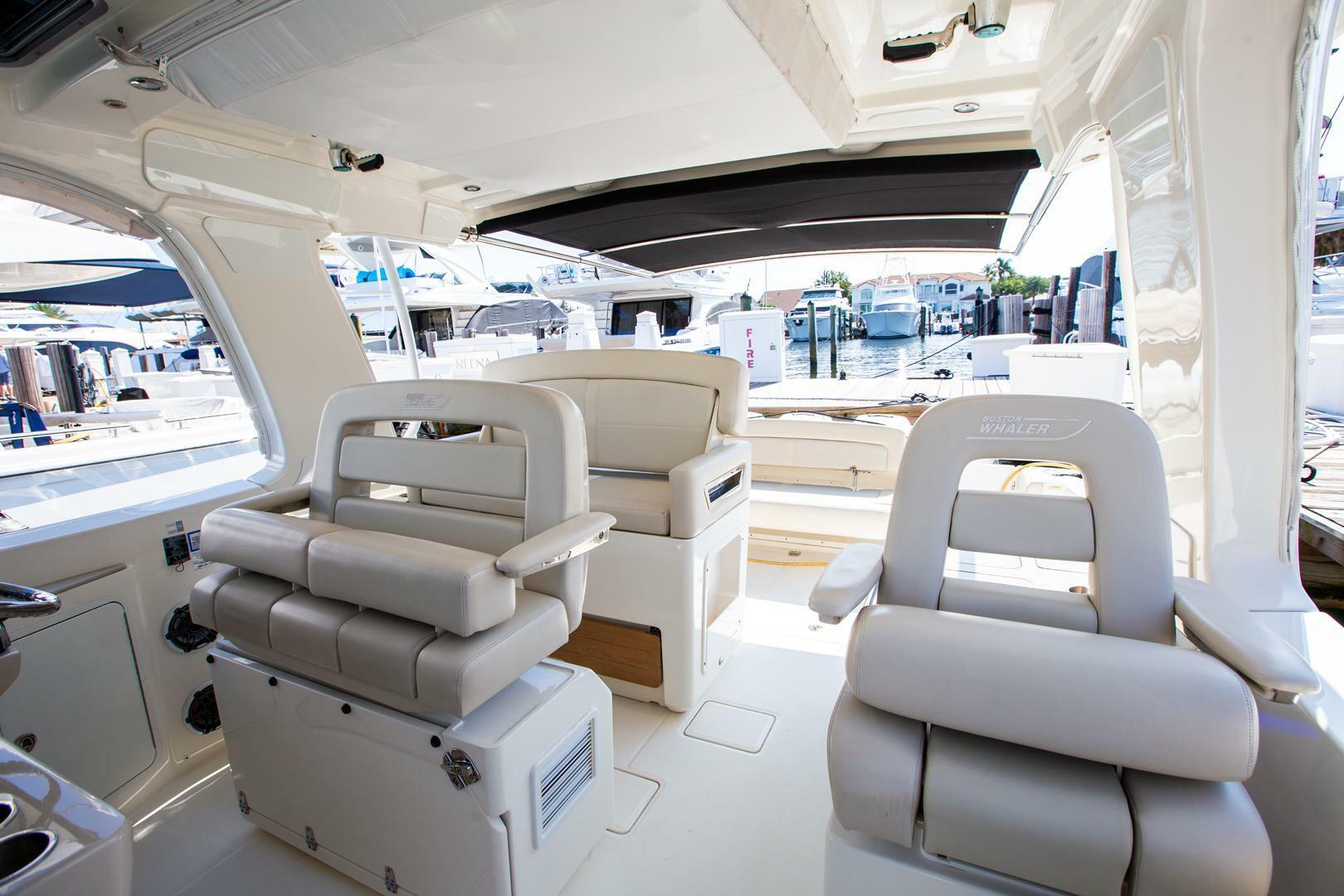 2019-boston-whaler-380-realm-power-9788917-20250509141018433-1_XLARGE