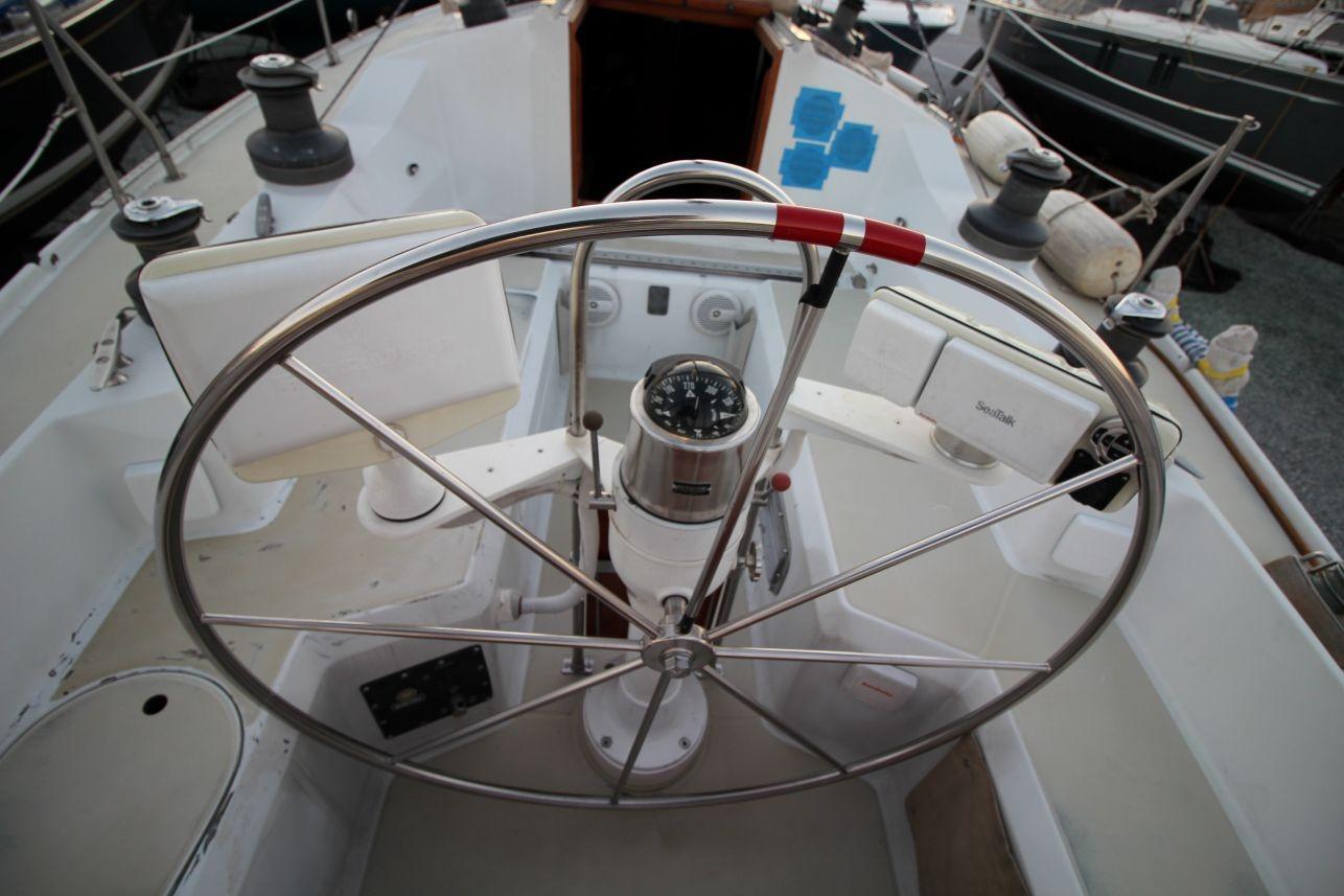 M 10451 CF Knot 10 Yacht Sales M 10451 CF Knot 10 Yacht Sales