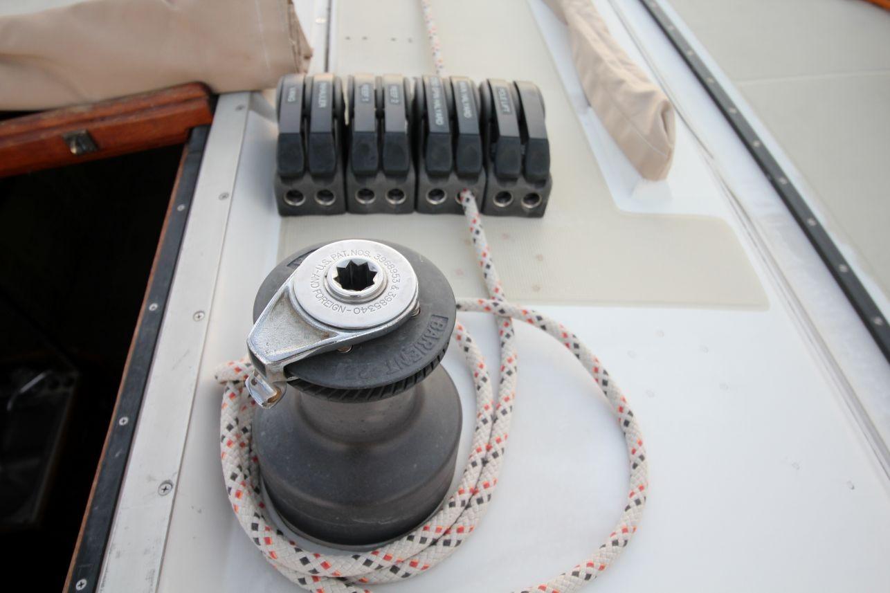 M 10451 CF Knot 10 Yacht Sales M 10451 CF Knot 10 Yacht Sales