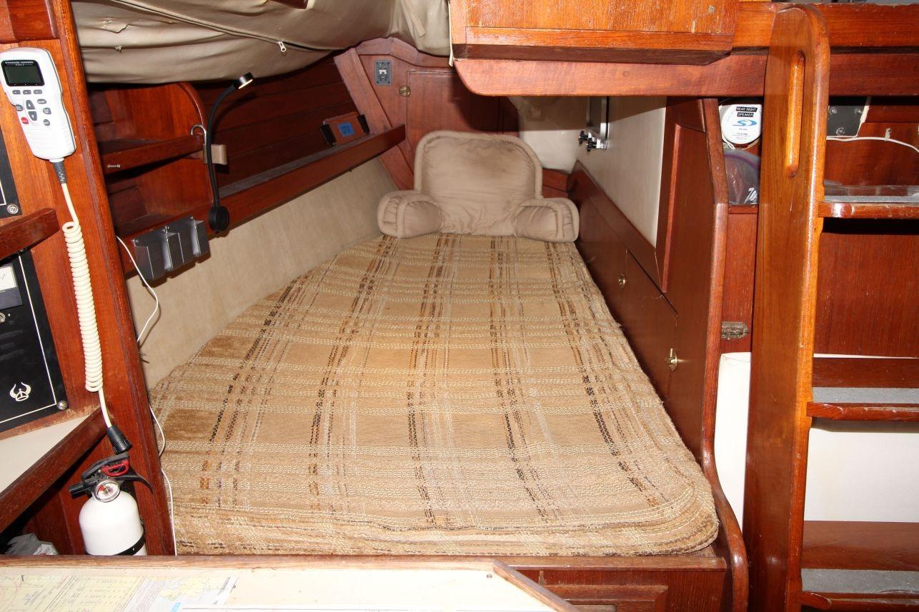M 10451 CF Knot 10 Yacht Sales M 10451 CF Knot 10 Yacht Sales