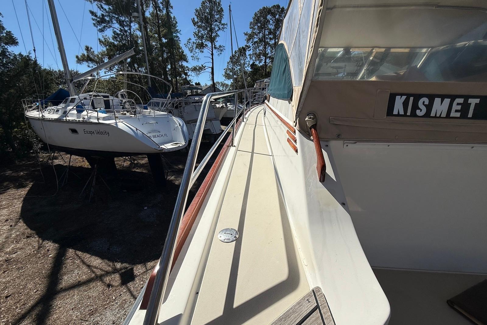 SC 10491 KM Knot 10 Yacht Sales SC 10491 KM Knot 10 Yacht Sales