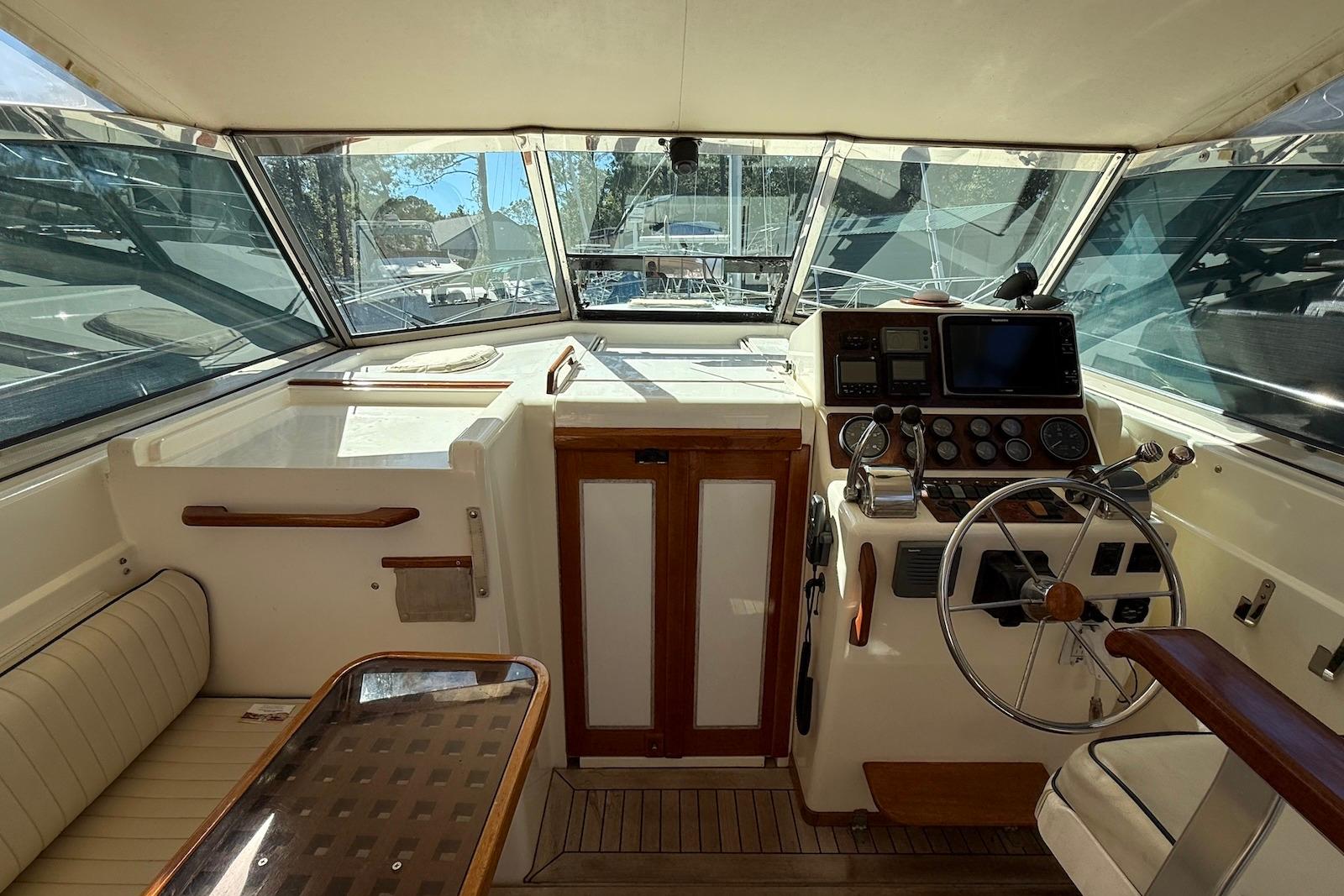 SC 10491 KM Knot 10 Yacht Sales SC 10491 KM Knot 10 Yacht Sales