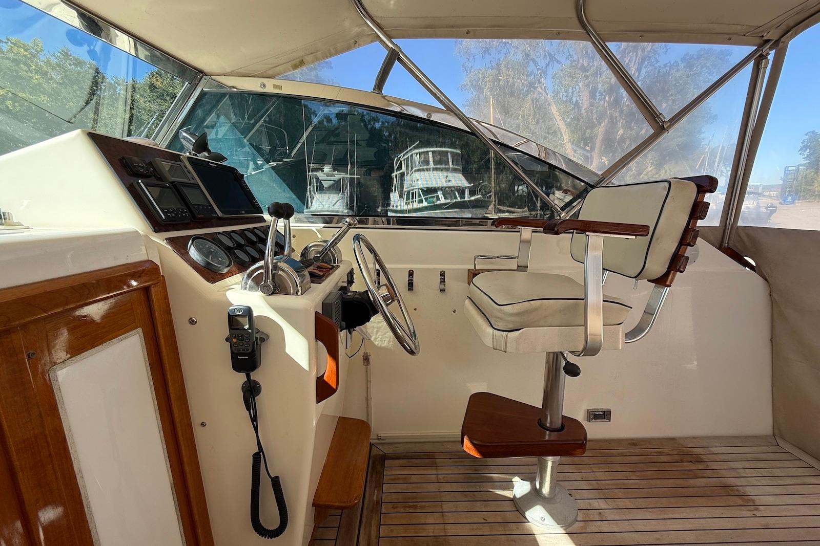 SC 10491 KM Knot 10 Yacht Sales SC 10491 KM Knot 10 Yacht Sales