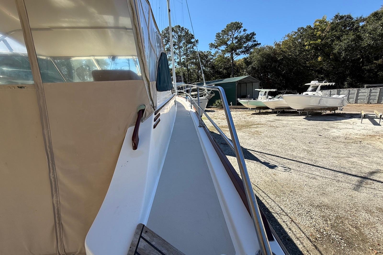 SC 10491 KM Knot 10 Yacht Sales SC 10491 KM Knot 10 Yacht Sales