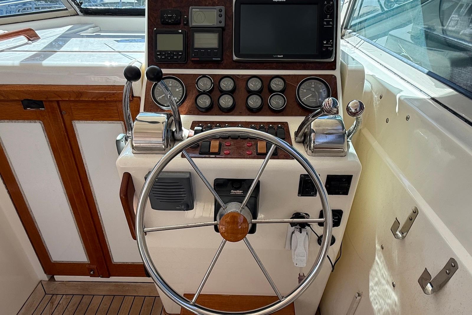 SC 10491 KM Knot 10 Yacht Sales SC 10491 KM Knot 10 Yacht Sales