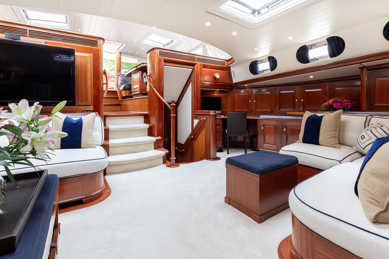 Irelanda Yacht Photos Pics 