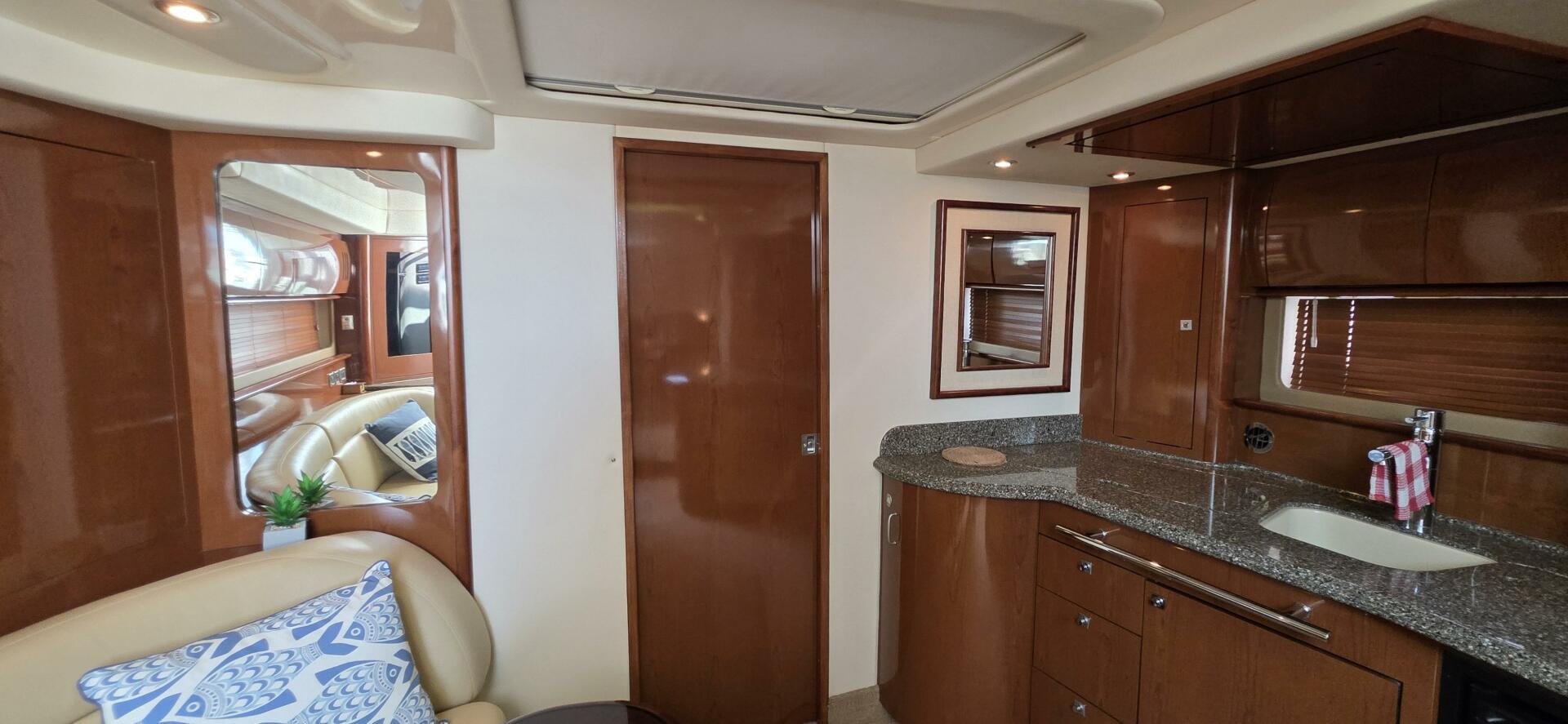 2008-sea-ray-44-sundancer-power-9838927-20250613181650113-1_XLARGE