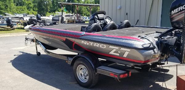 2015 Nitro boat for sale, model of the boat is Z7 & Image # 10 of 11