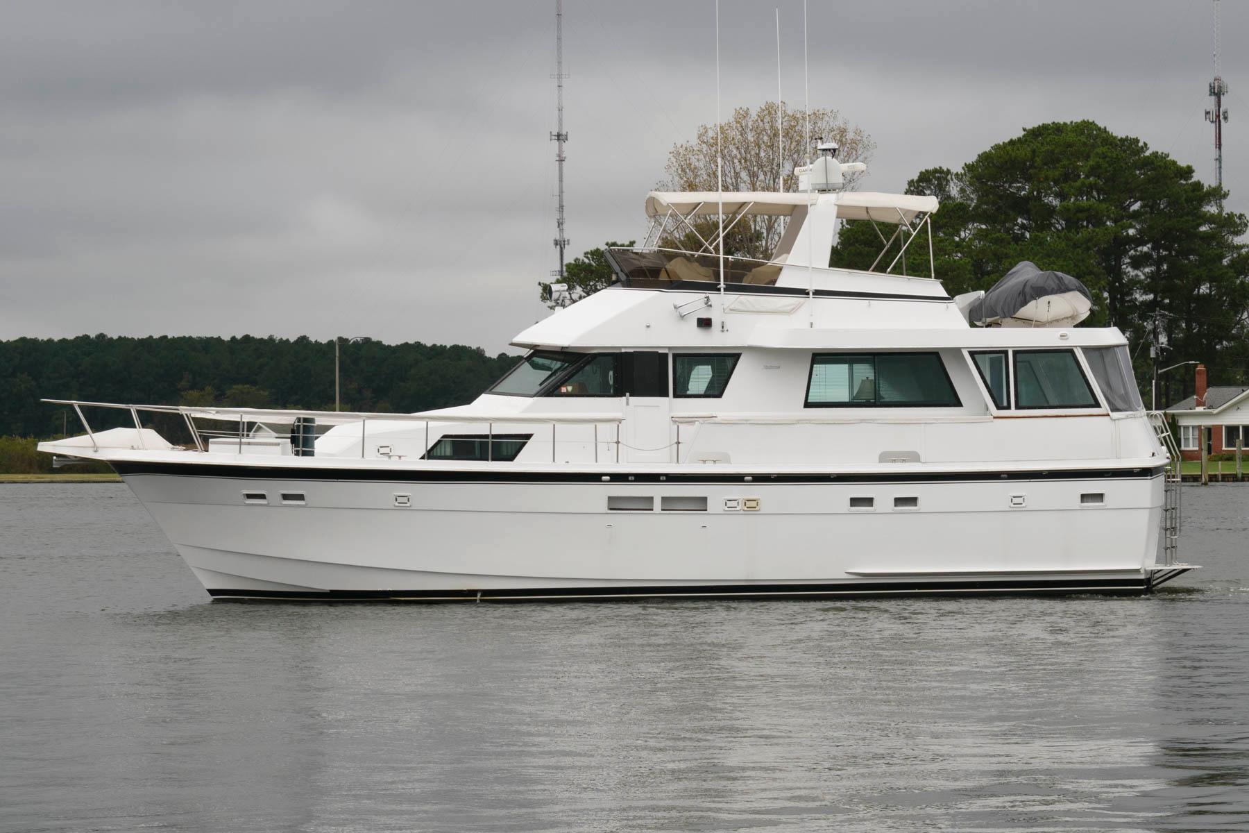 M 6100 RD Knot 10 Yacht Sales