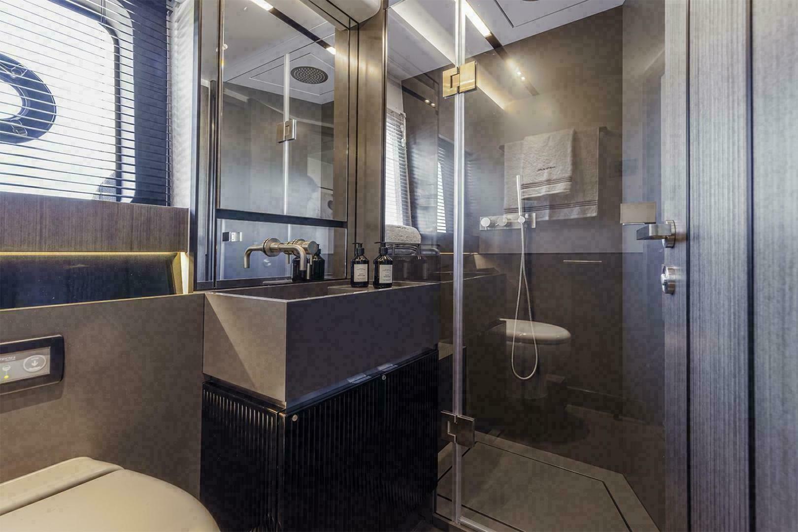 Pearl 72 Indulgence