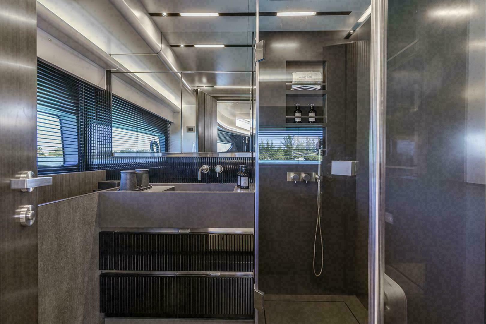 Pearl 72 Indulgence