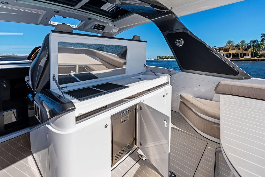 Boat image 25