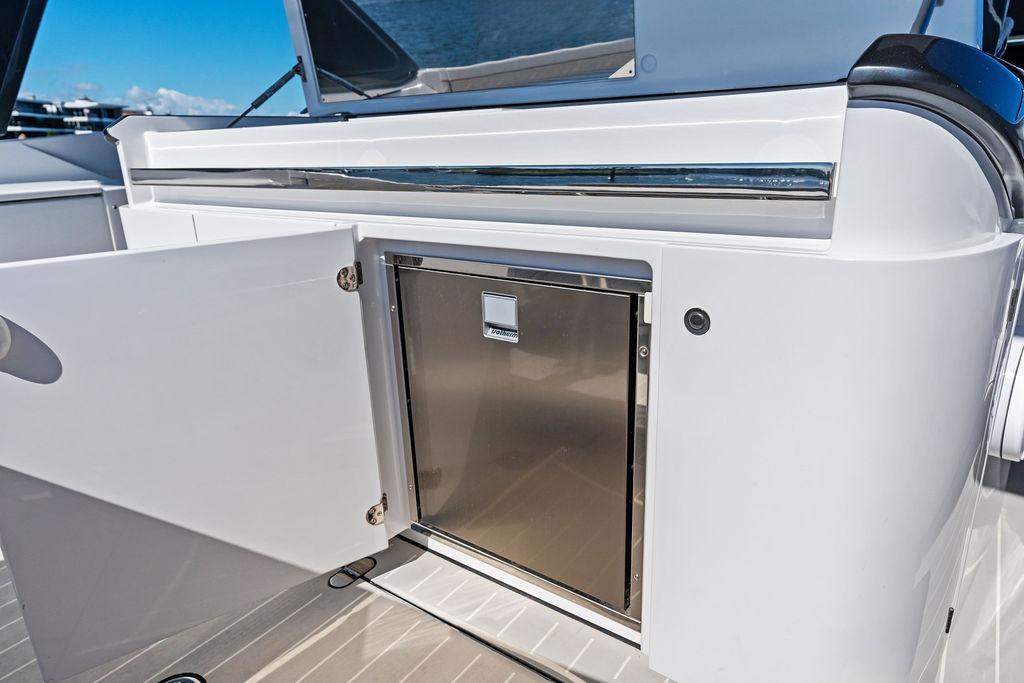 Boat image 27