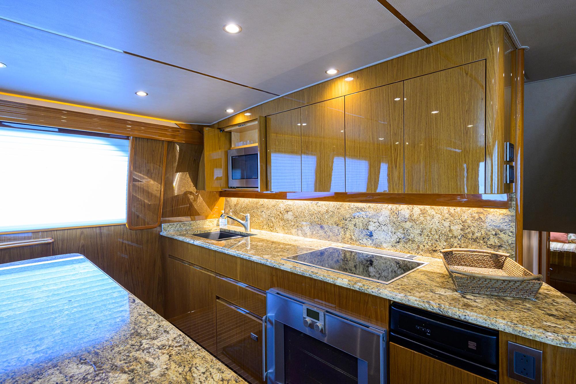 Viking 76 CABALLO GRANDE - Galley Counters & Cabinets