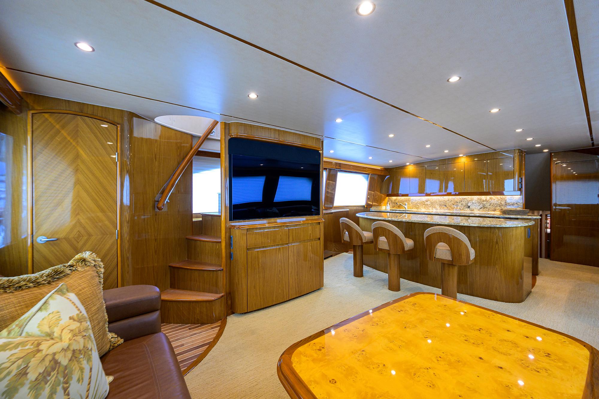 Viking 76 EGARIM - Salon Staircase & Galley