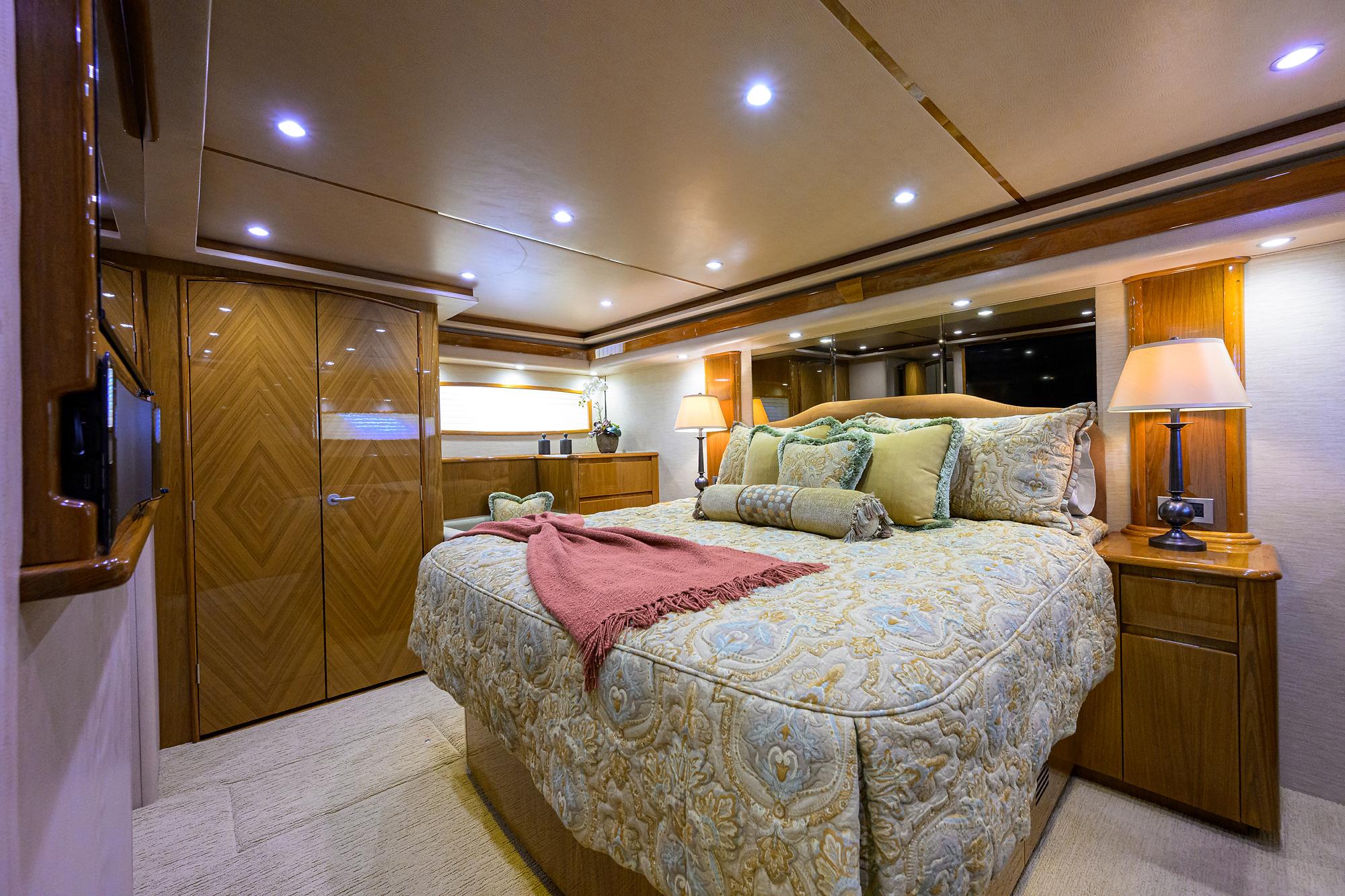 Viking 76 CABALLO GRANDE - Master Stateroom