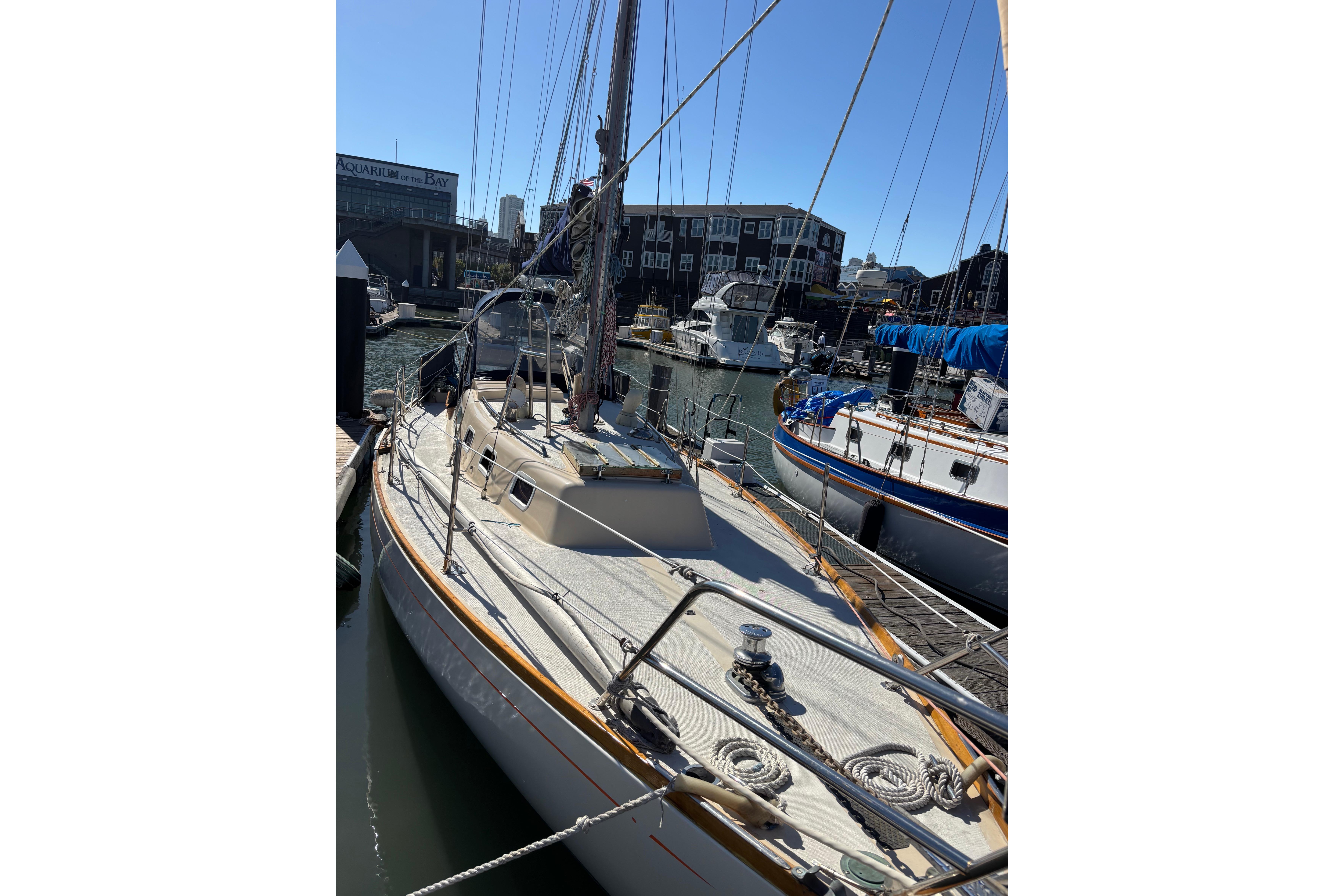 1966 36' CAL 36