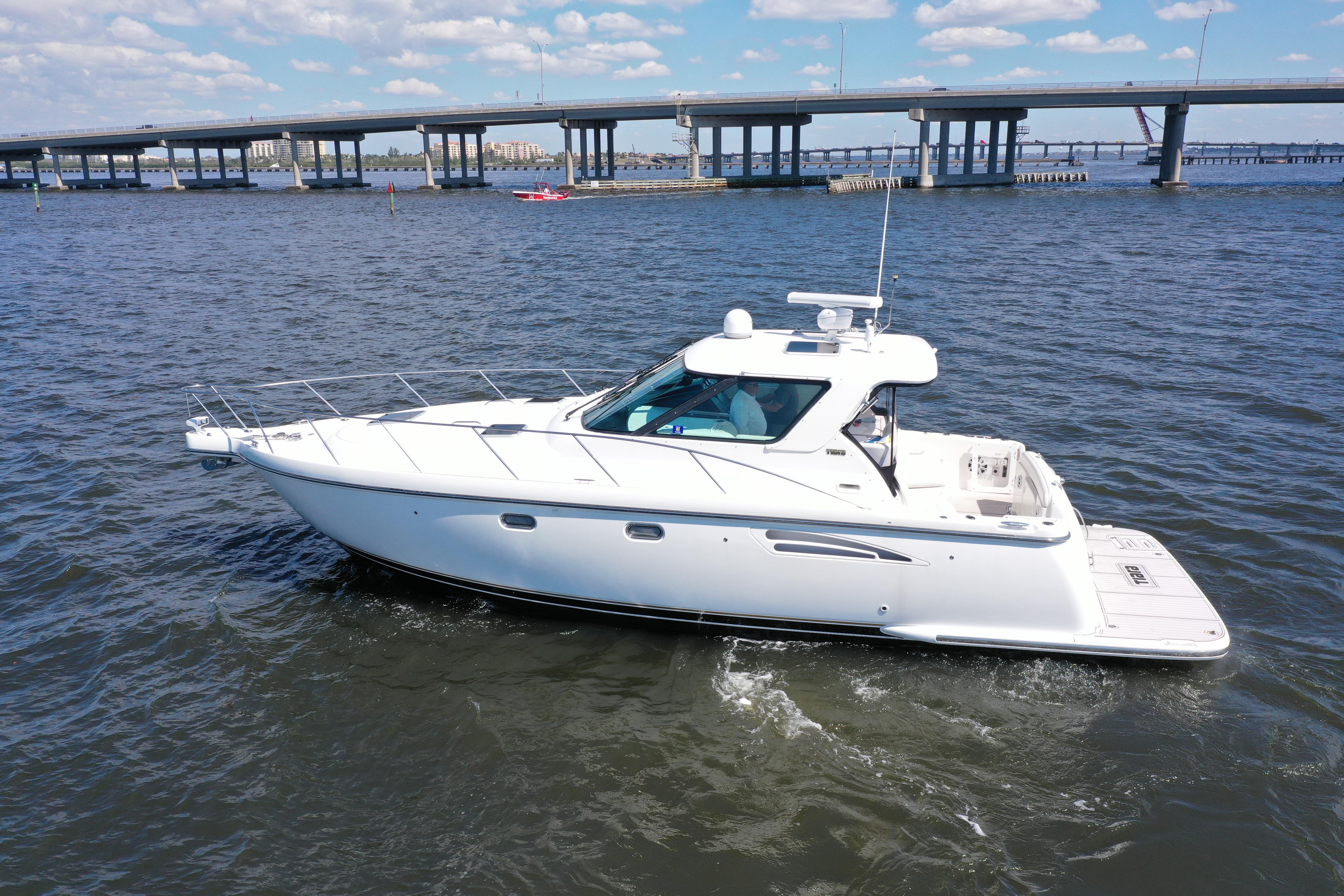 36' Tiara 2004