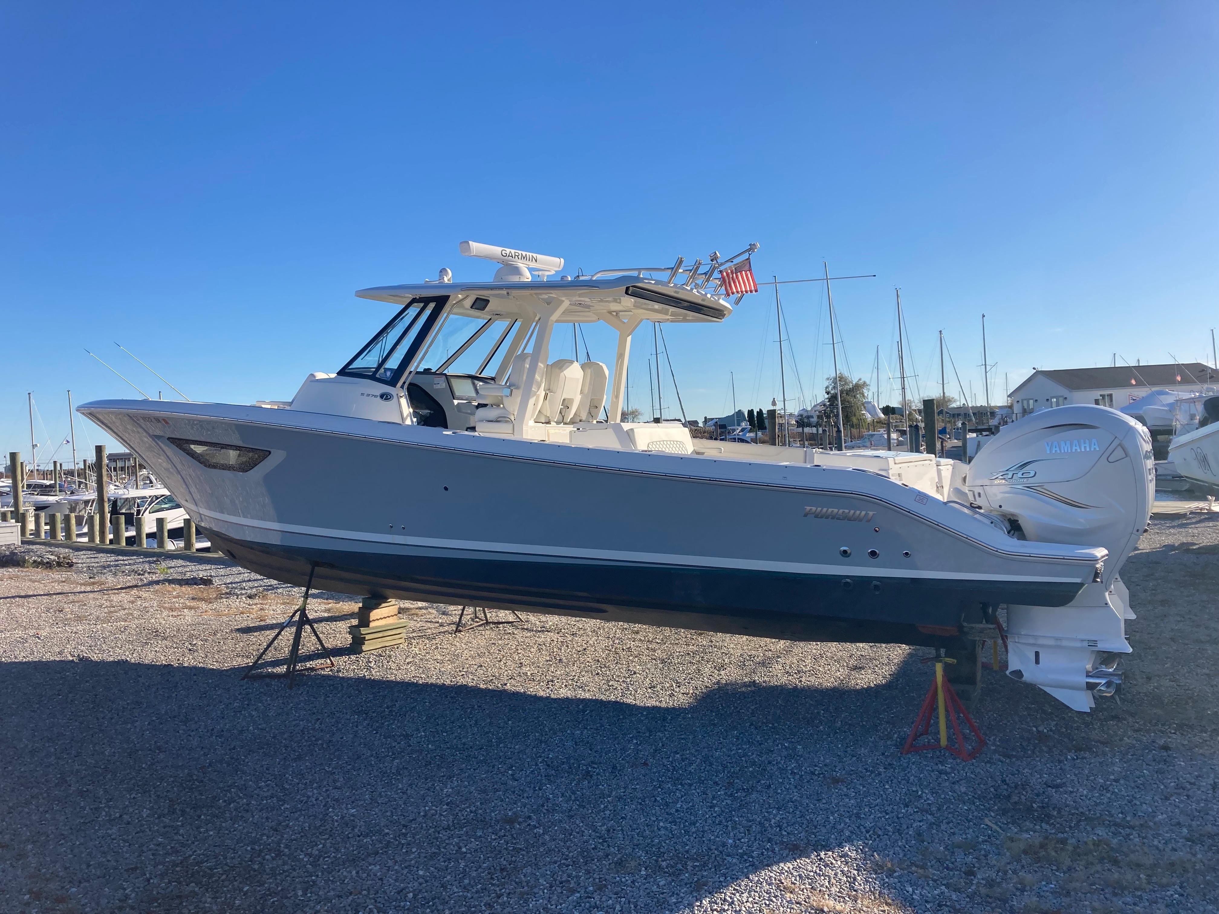 Yacht for Sale 37 Pursuit Yachts Westbrook, CT Denison Yacht Sales