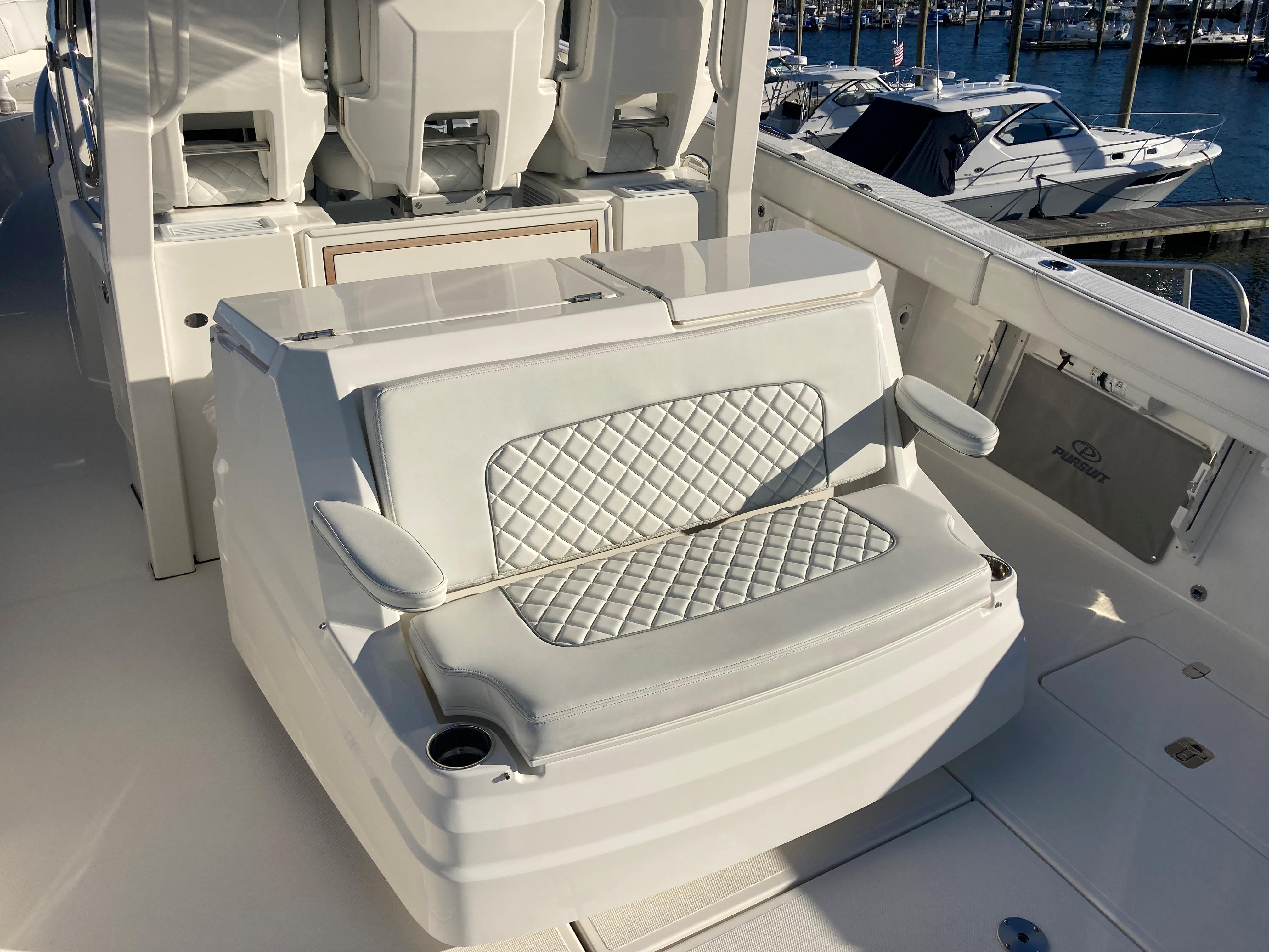 Yacht for Sale 37 Pursuit Yachts Westbrook, CT Denison Yacht Sales