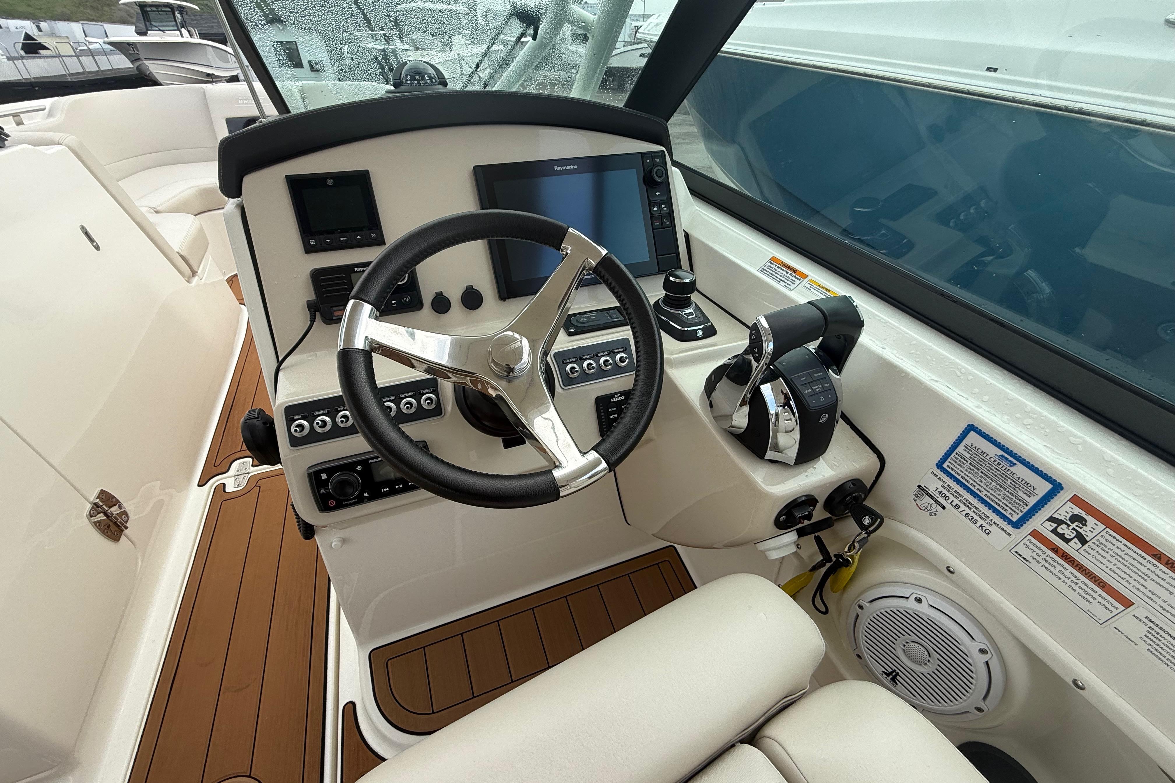 2018 Boston Whaler 270 Vantage #TBRL2623 inventory image at Sun Country Marine Group, Newport Beach