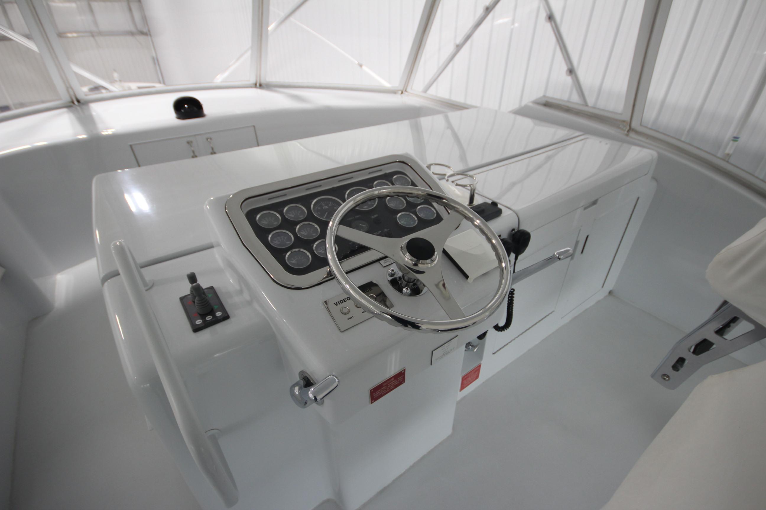 2001-hatteras-55-convertible-power-9648965-20250114102726714-1_XLARGE