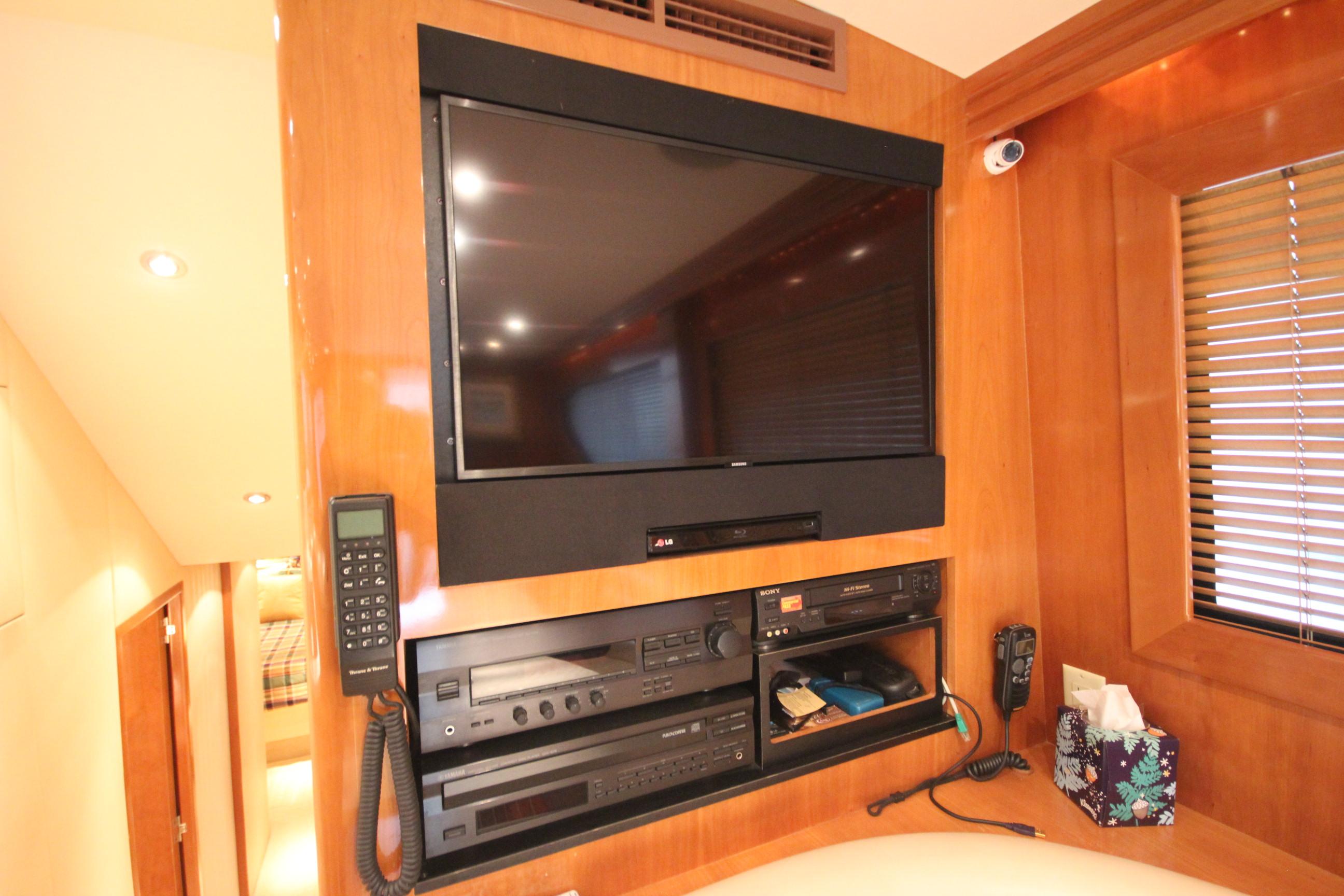 2001-hatteras-55-convertible-power-9648965-20250114103016667-1_XLARGE