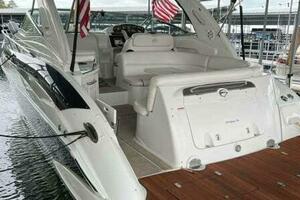 2006-crownline-340-cr-power-9728970-20250326112423093-1_XLARGE