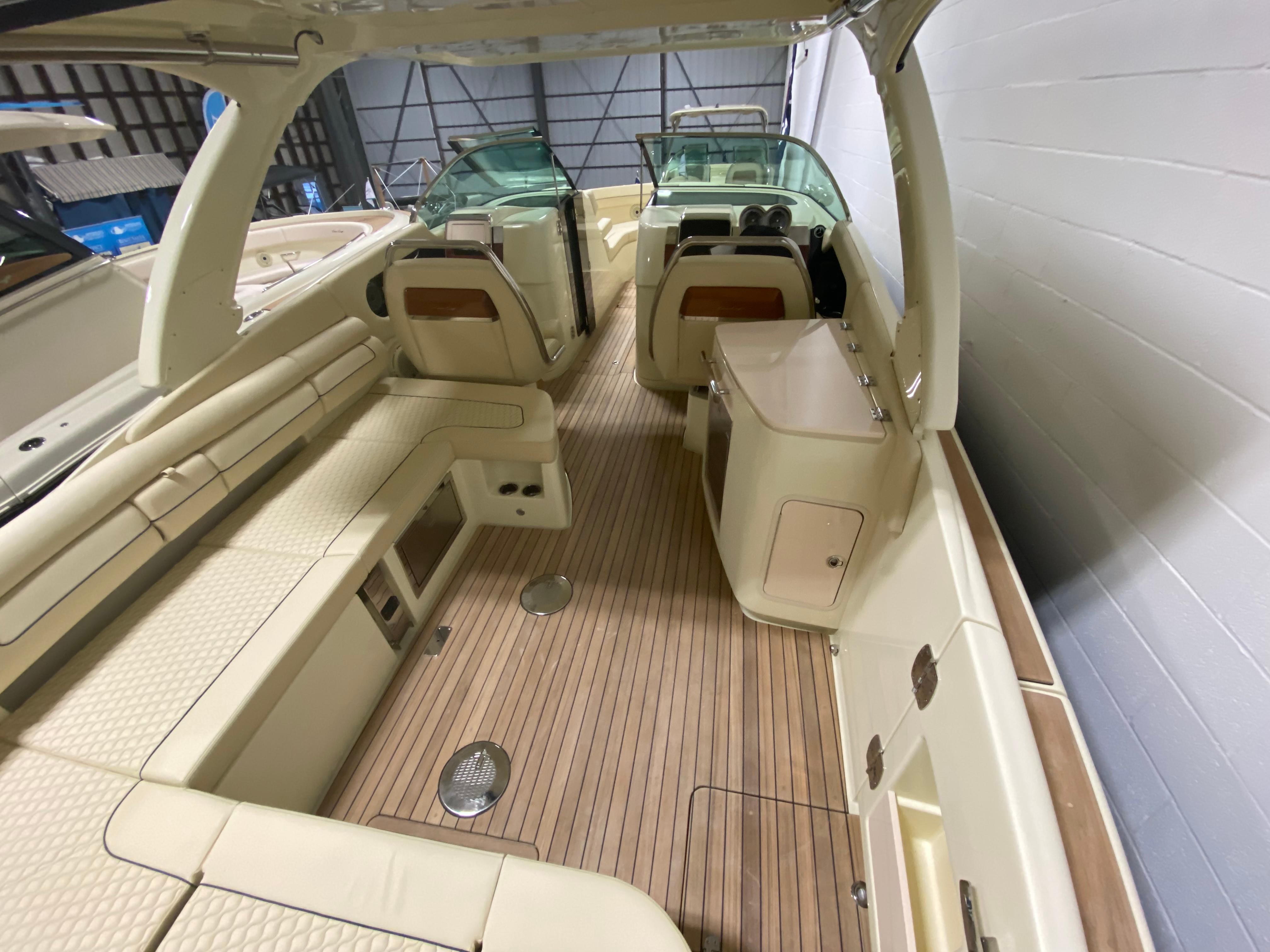 2024 Chris-Craft LAUNCH GT 35-8