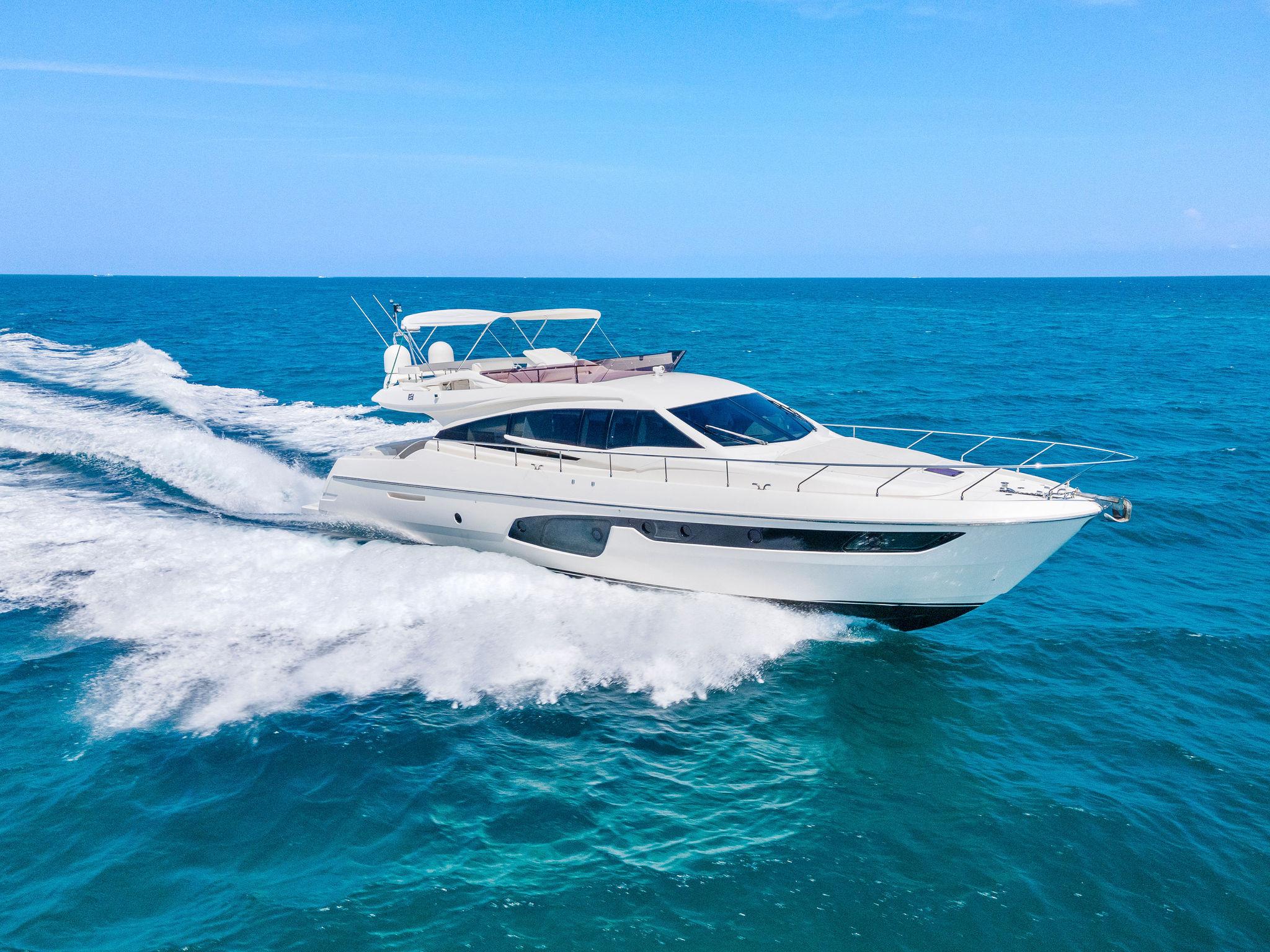 2017 FERRETTI YACHTS 65 650