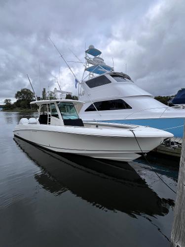 Photo of 2018 Boston Whaler 36'