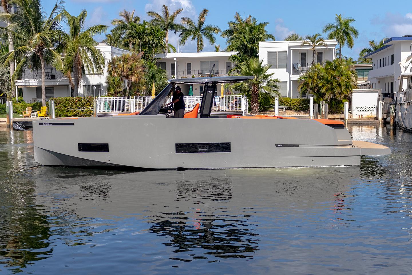 de antonio yachts 42