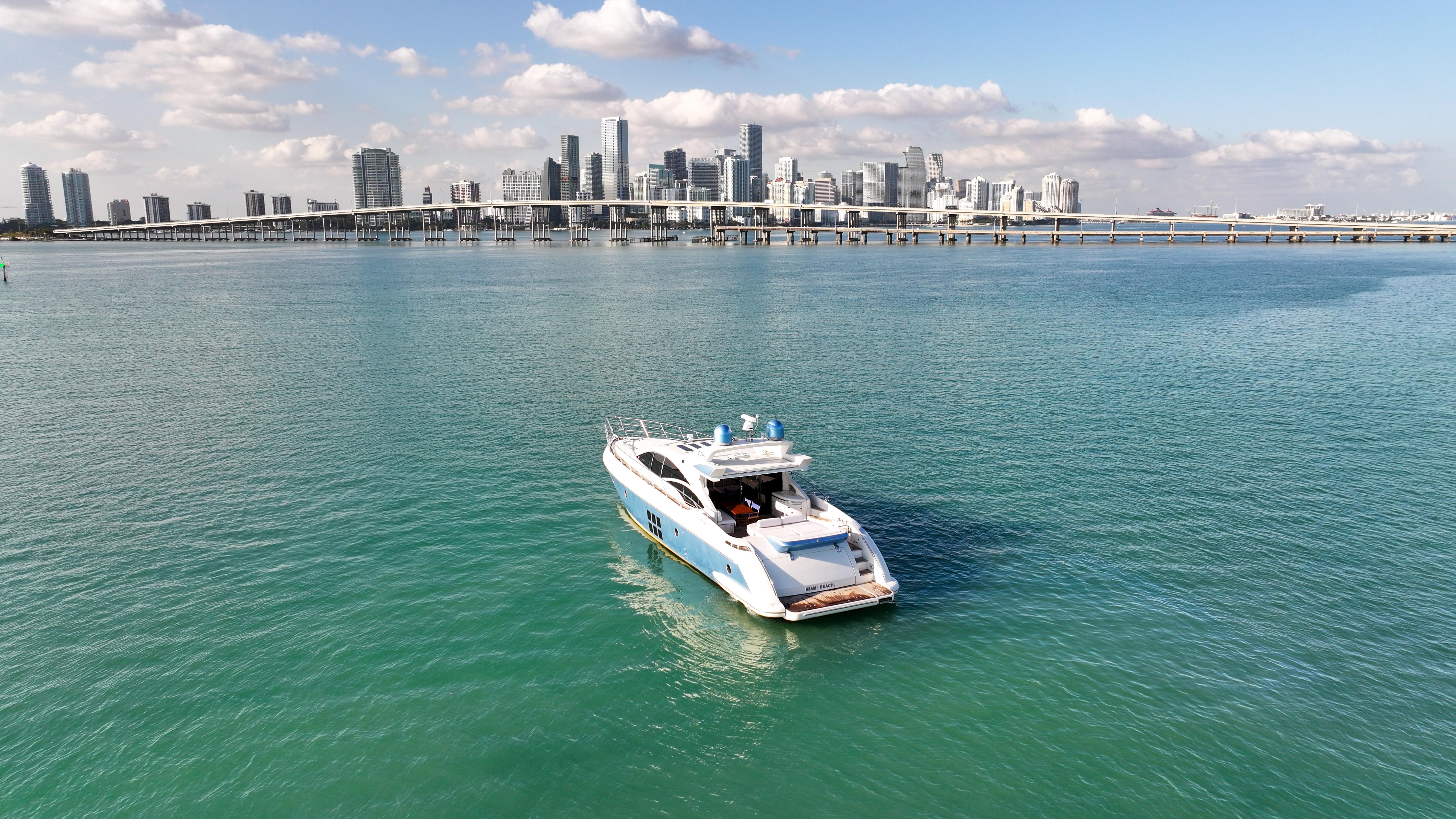 2006-azimut-68s-power-9778986-20250506105012001-1_XLARGE