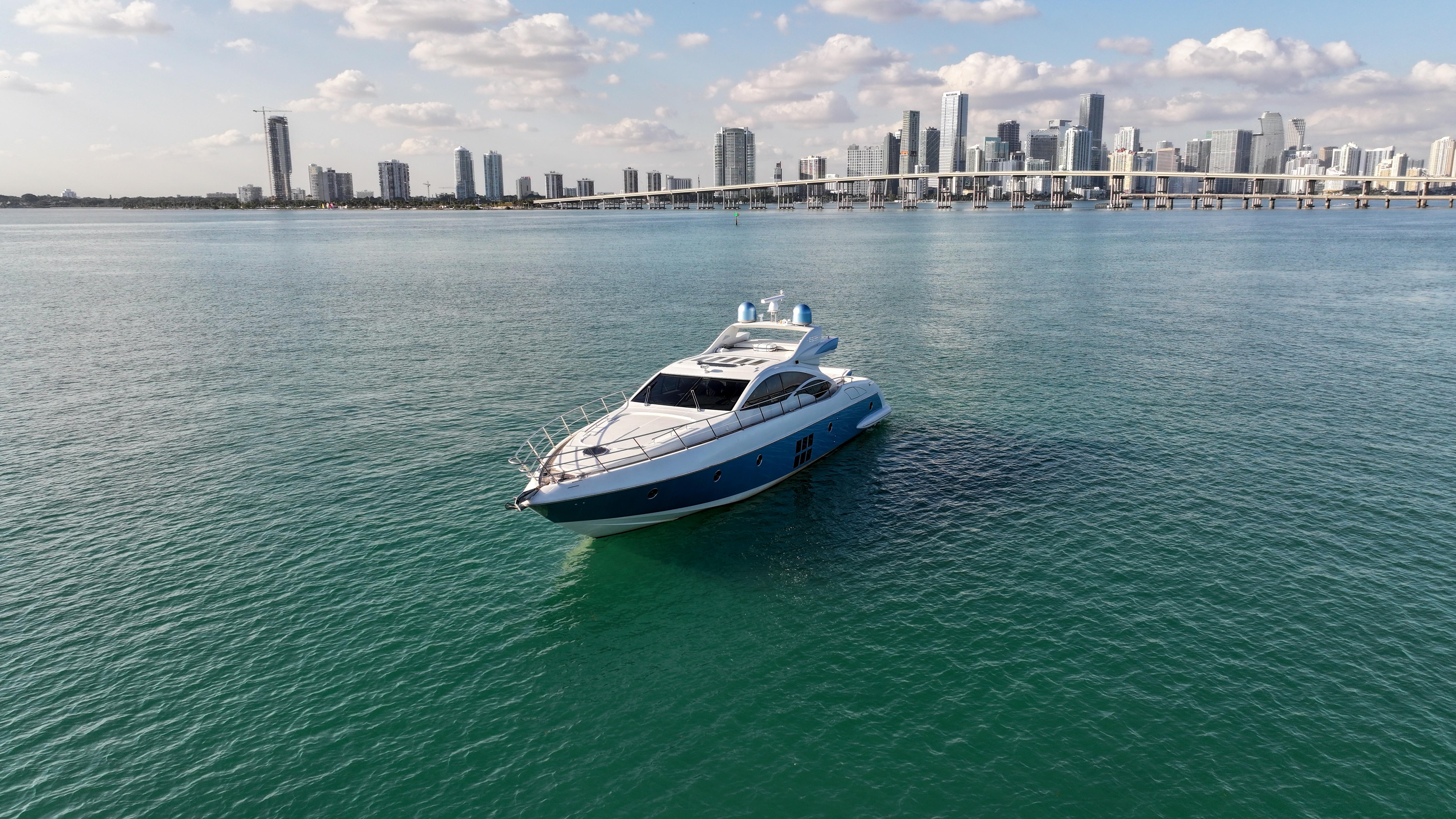 2006-azimut-68s-power-9778986-20250506105045021-1_XLARGE