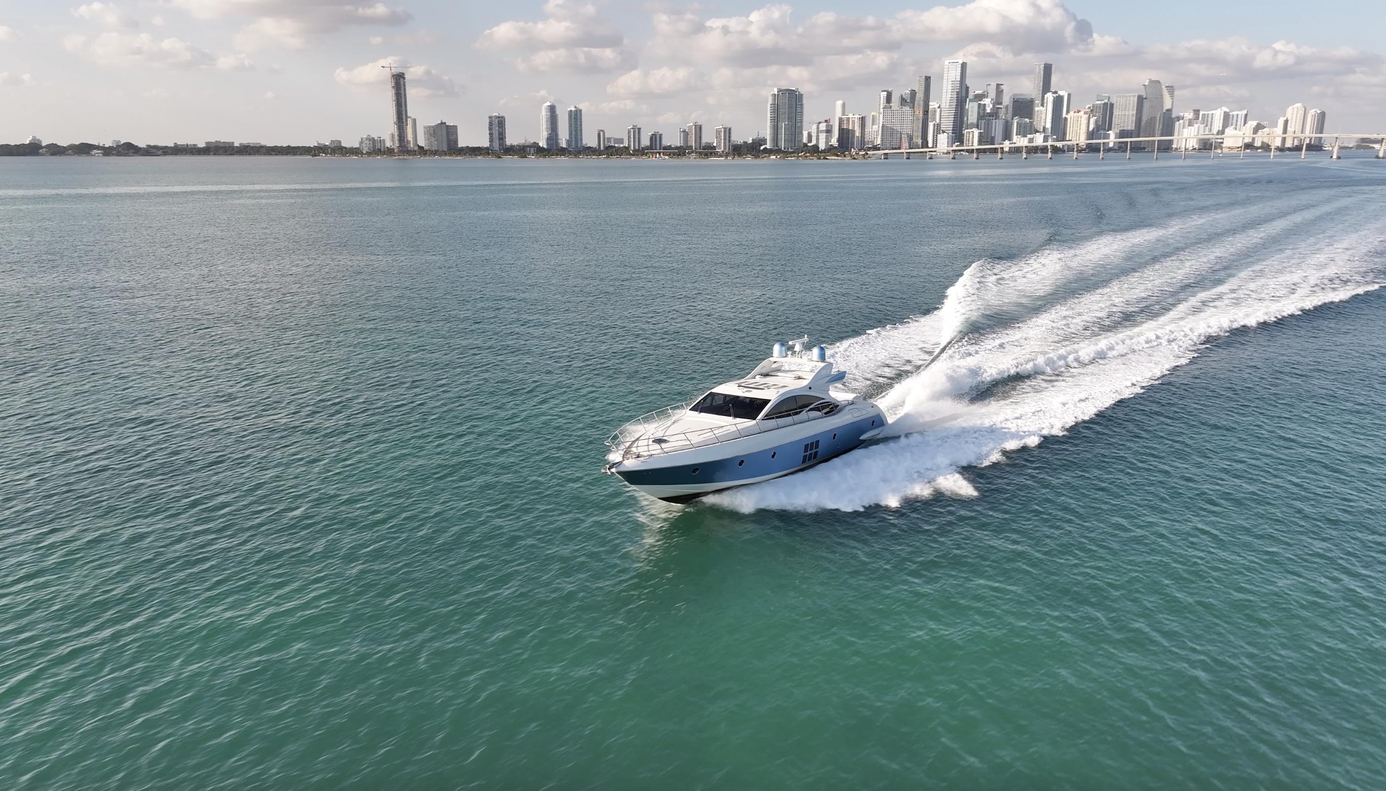 2006-azimut-68s-power-9778986-20250506110647610-1_XLARGE