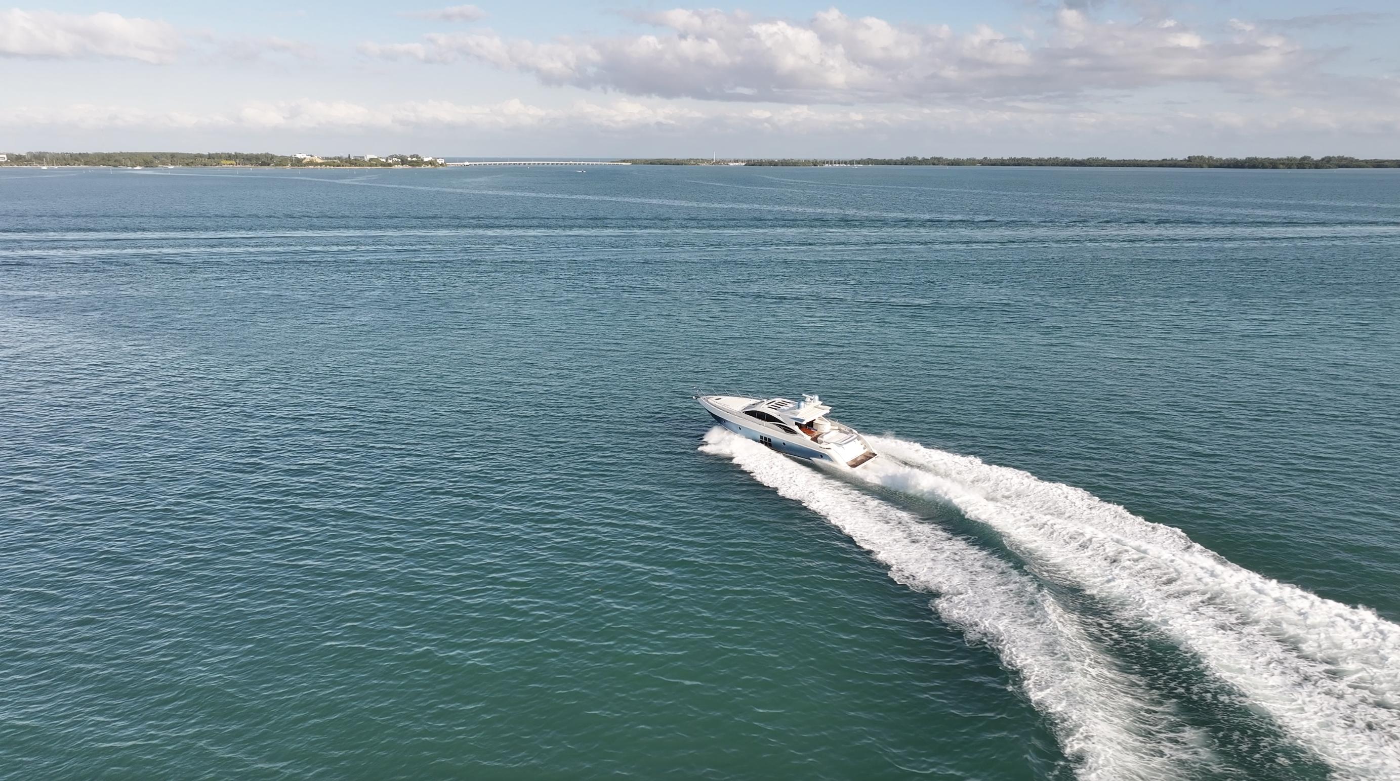 2006-azimut-68s-power-9778986-20250506110649614-1_XLARGE