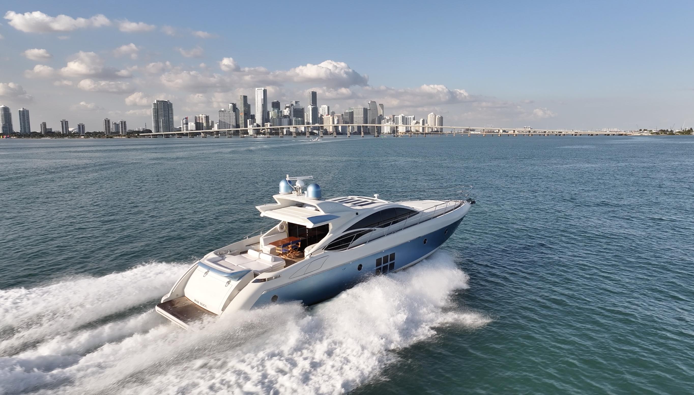 2006-azimut-68s-power-9778986-20250506110651591-1_XLARGE