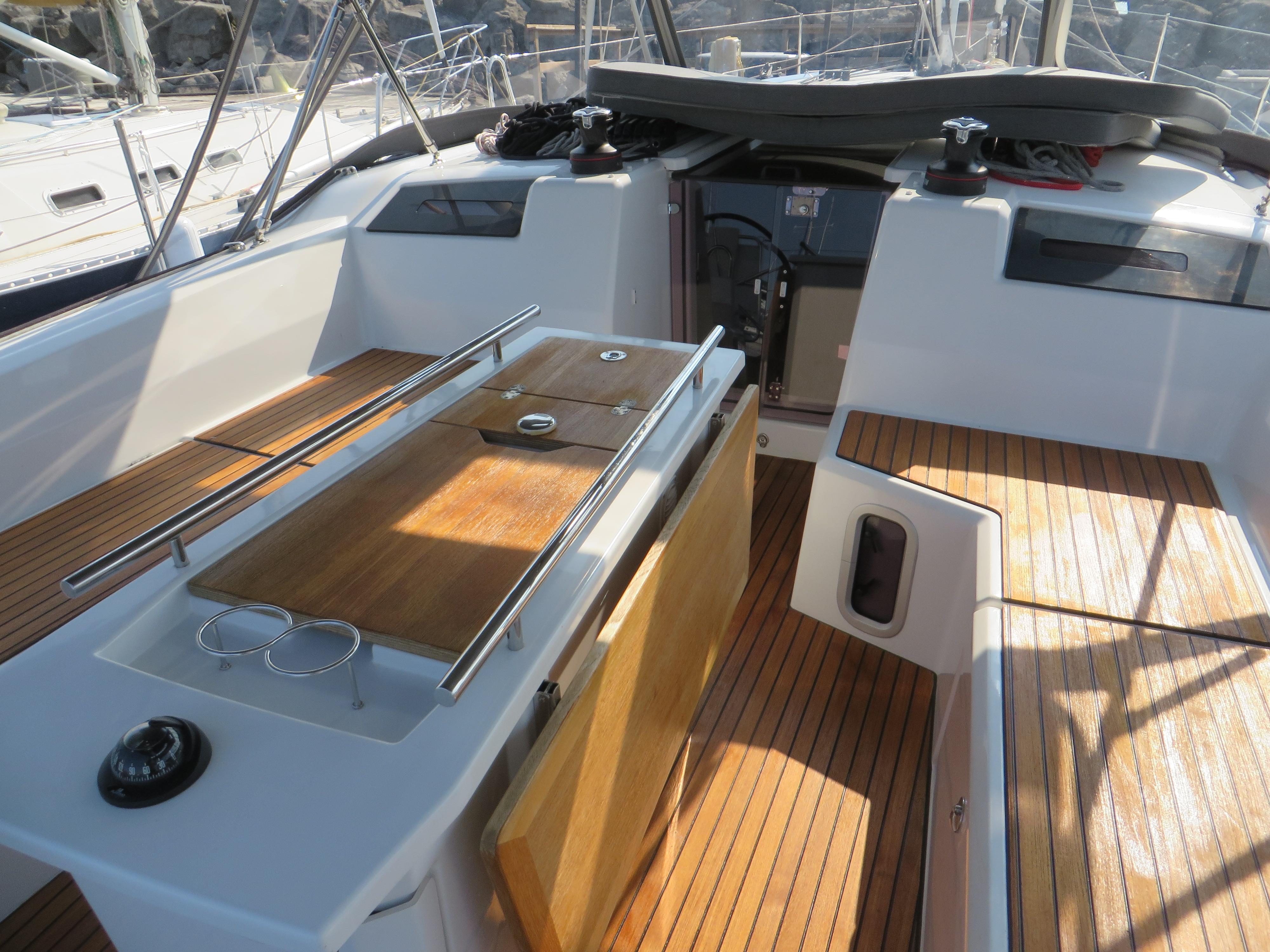 Yacht Photos Pics