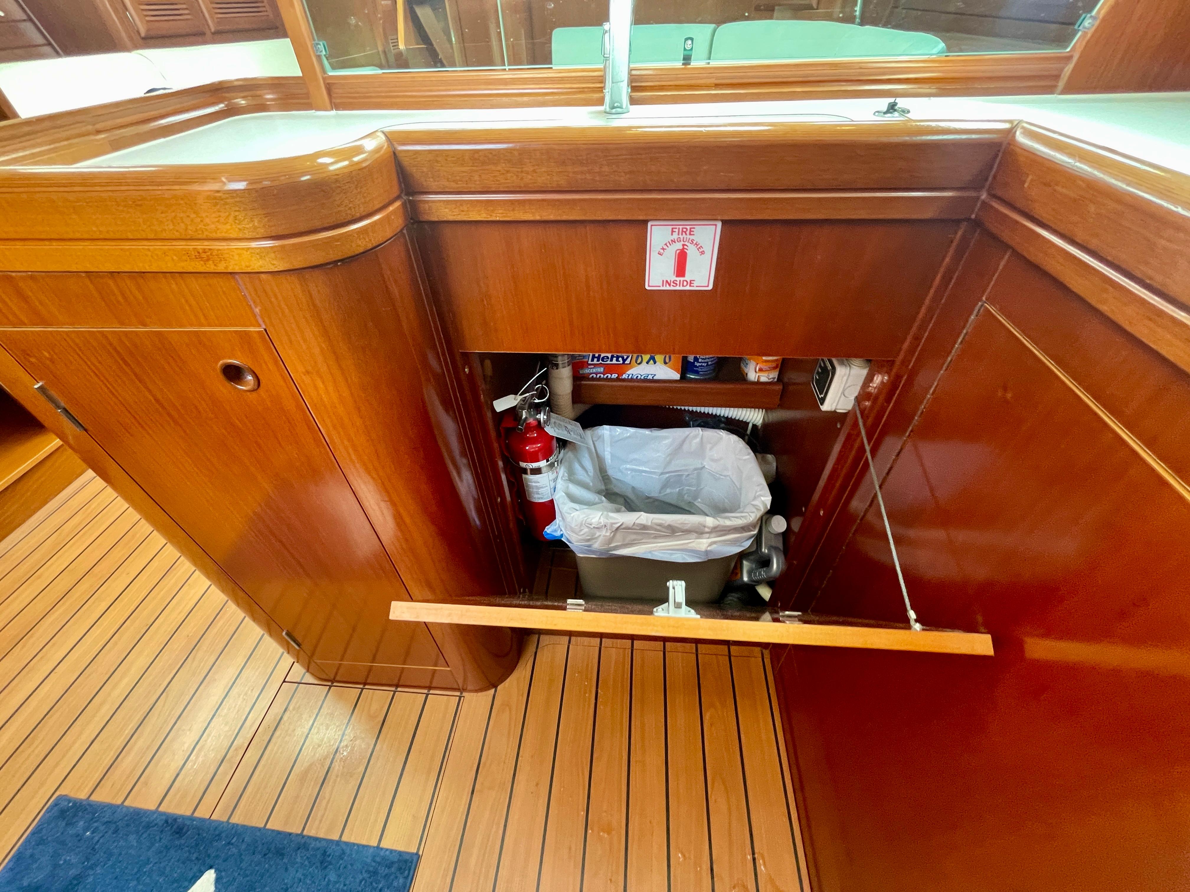 Yacht Photos Pics