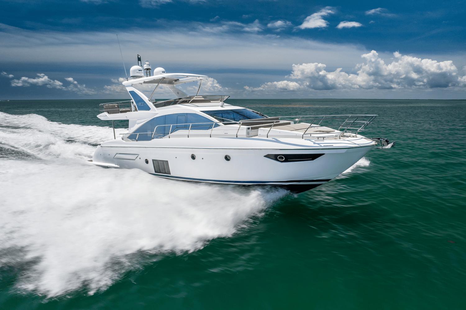 2022 Azimut 50 flybridge