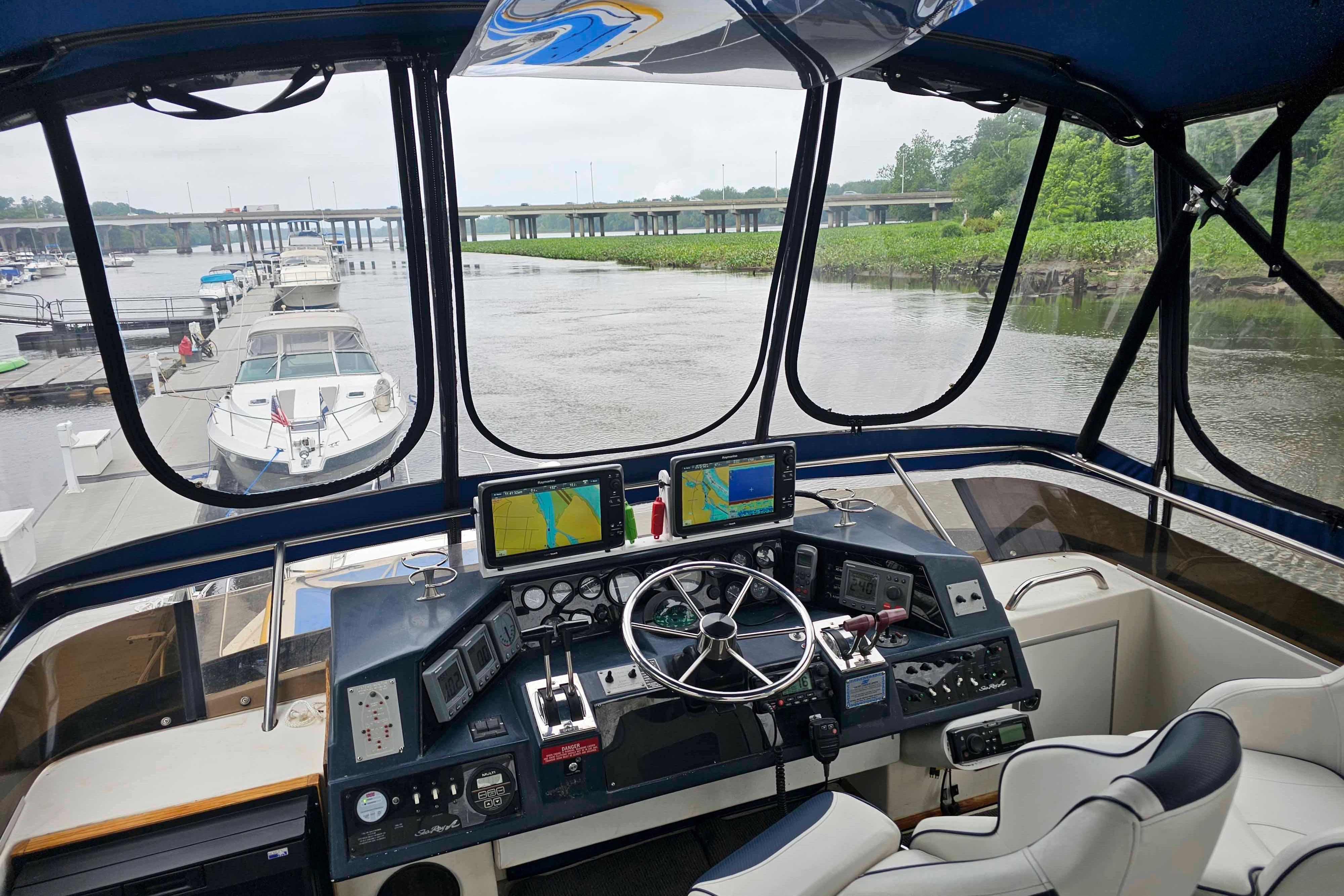  Knot 10 Yacht Sales