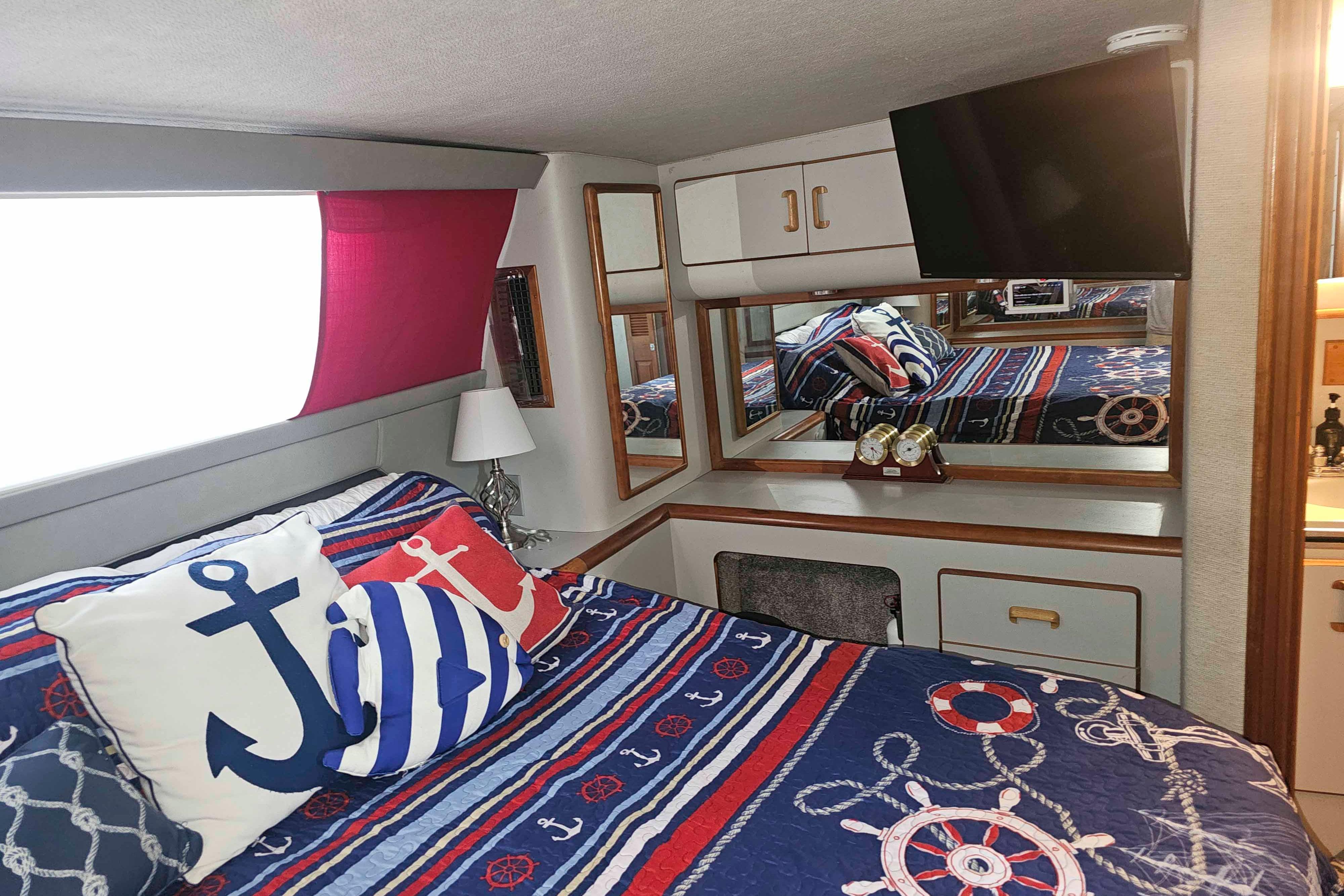  Knot 10 Yacht Sales